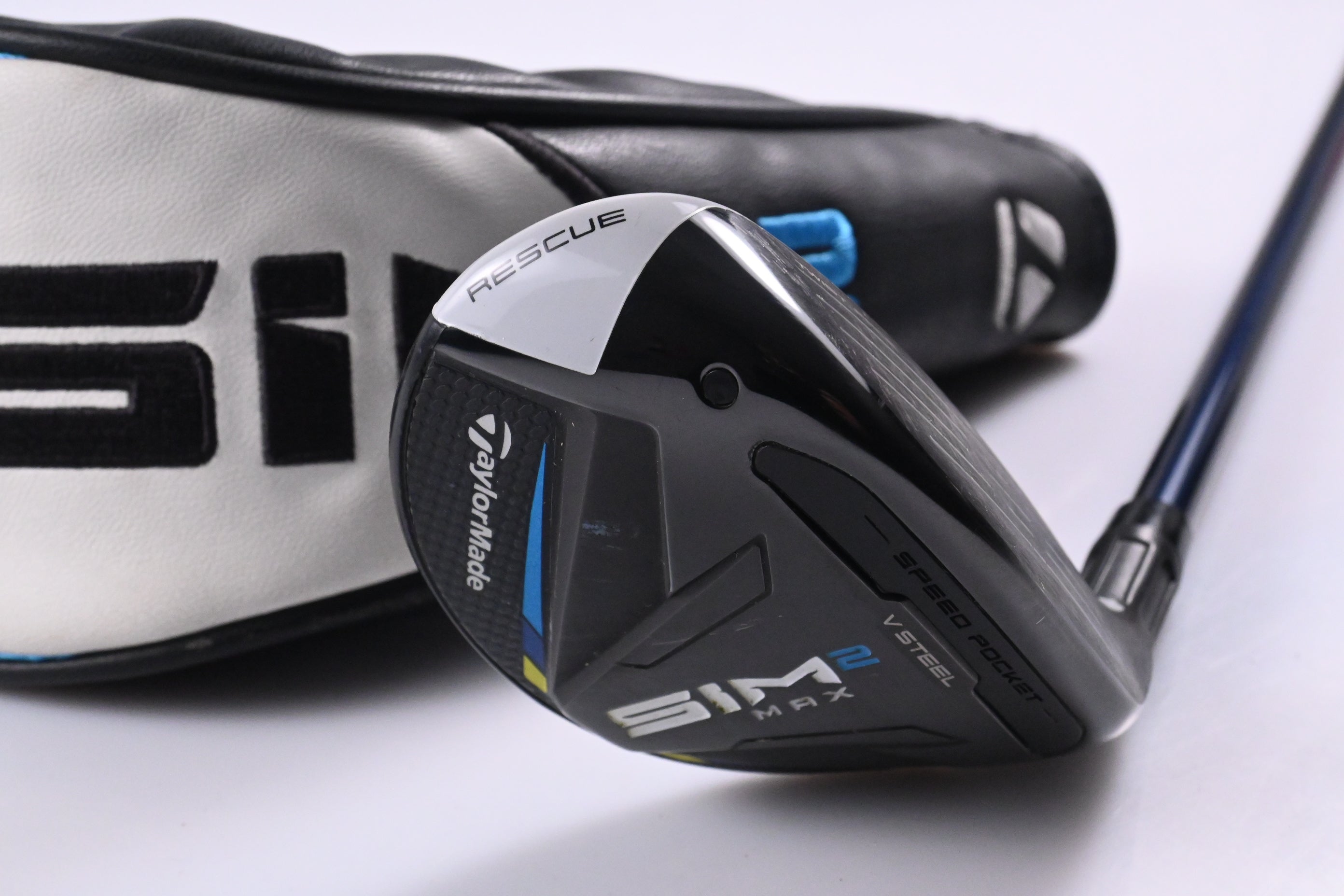 Taylormade SIM2 Max #4 Hybrid / 22 Degree / Regular Flex Fujikura Ventus Blue 6