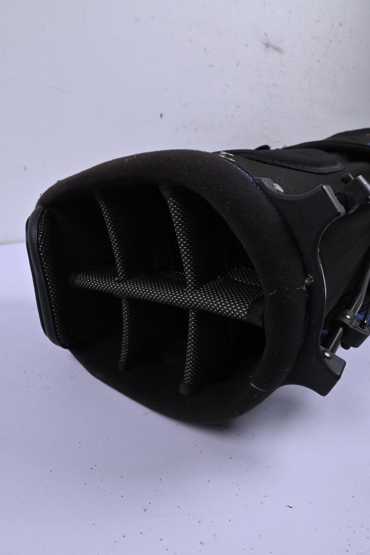Alien Golf Stand Bag / 6-Way Divider / Black & Grey