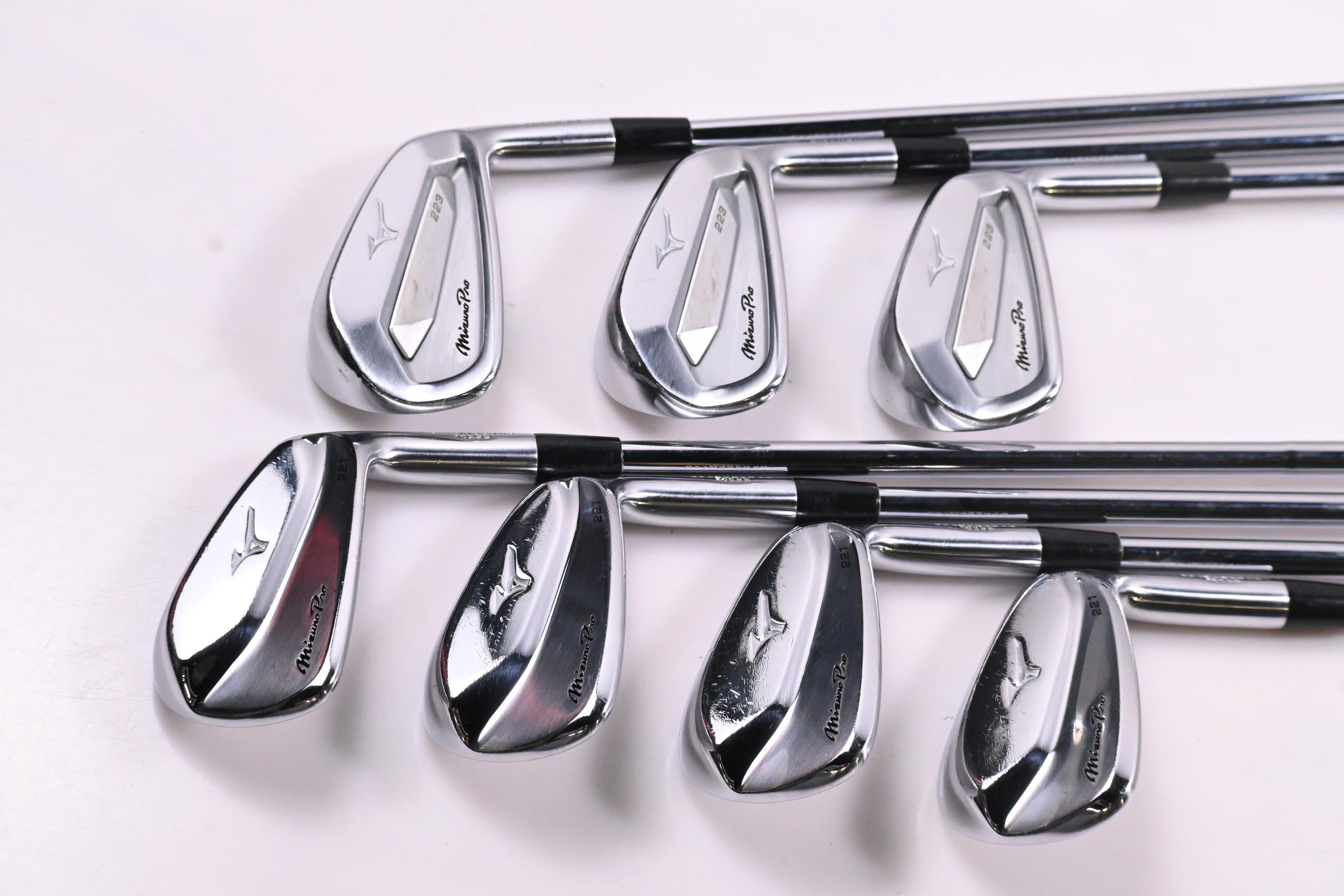Mizuno Pro 223/221 Irons / 4-PW / Stiff Flex N.S.Pro Modus³ Tour 105 Shafts