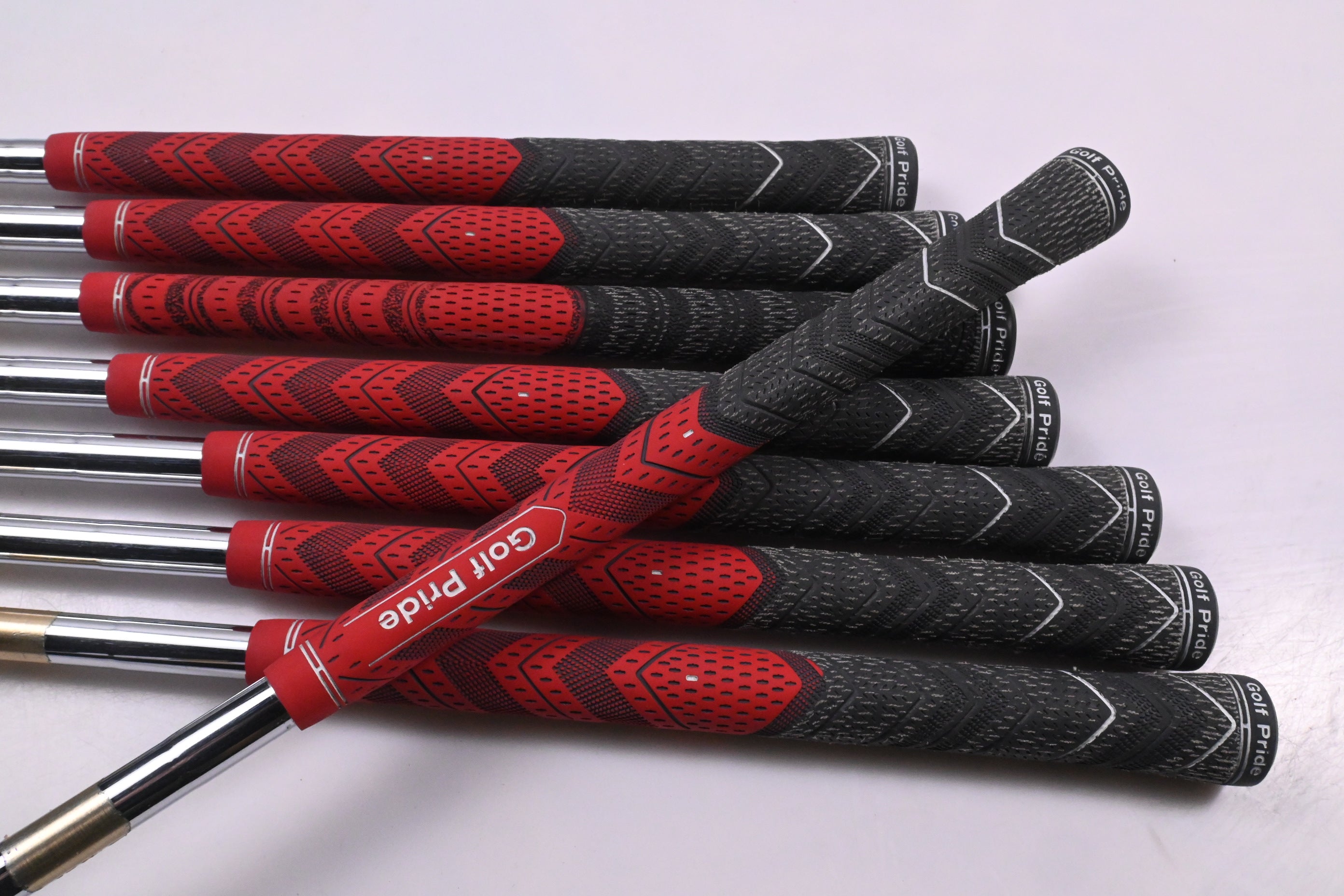 Titleist DCI 962 Irons / 3-PW / Stiff Flex Dynamic Gold Shafts