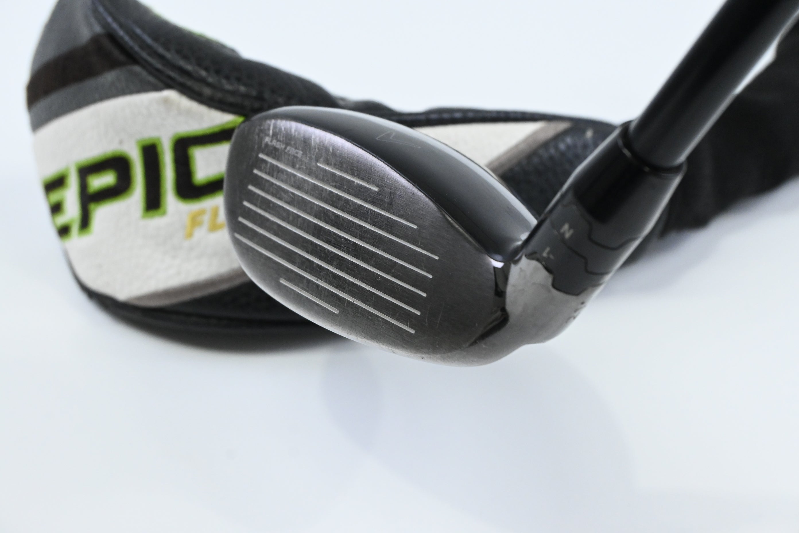 Callaway Epic Flash #4 Hybrid / 21 Degree / Stiff Flex Tensei AV White 70 Shaft