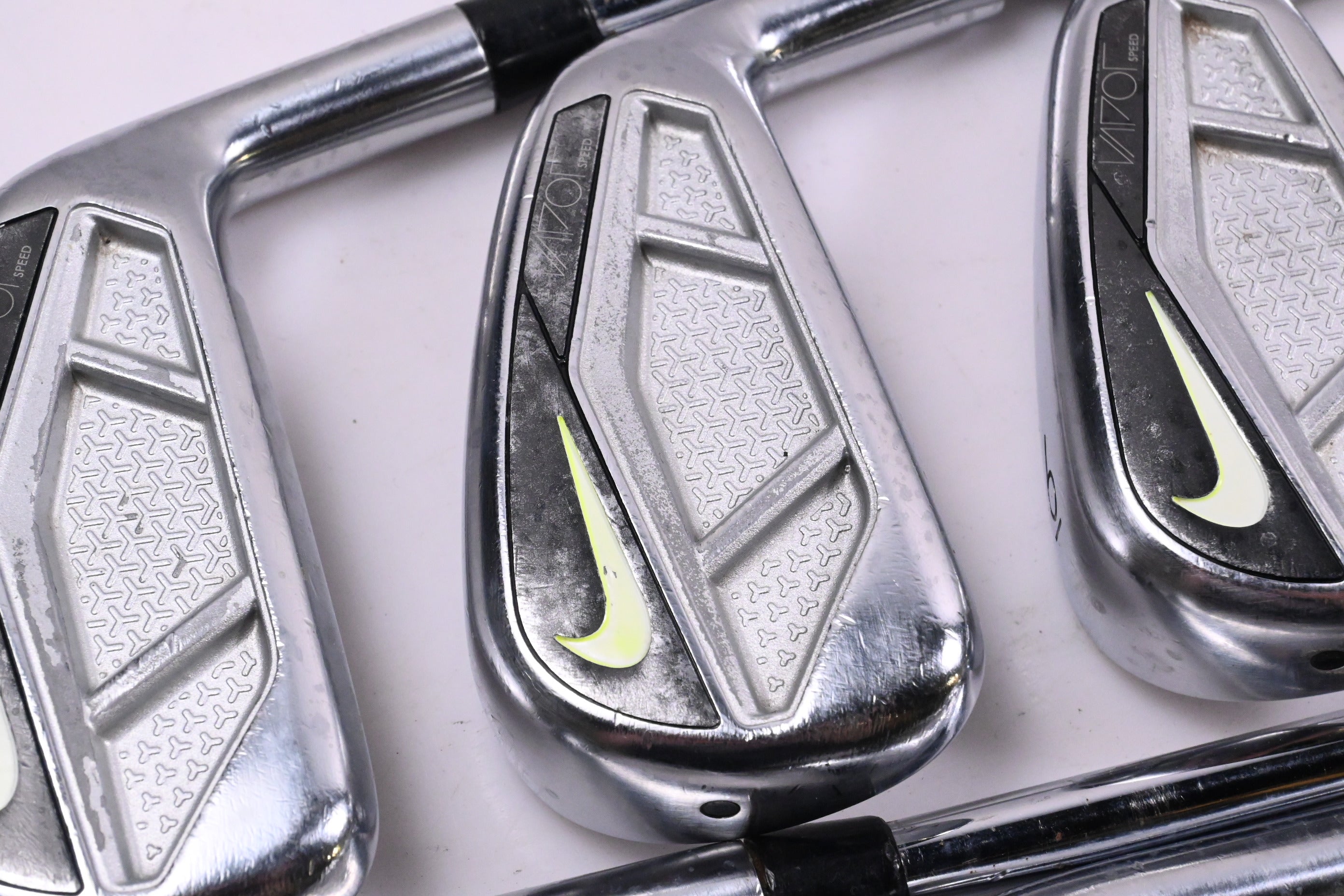 Nike Vapor Speed Irons / 4-PW+GW / Regular Flex Dynalite 105 Shafts