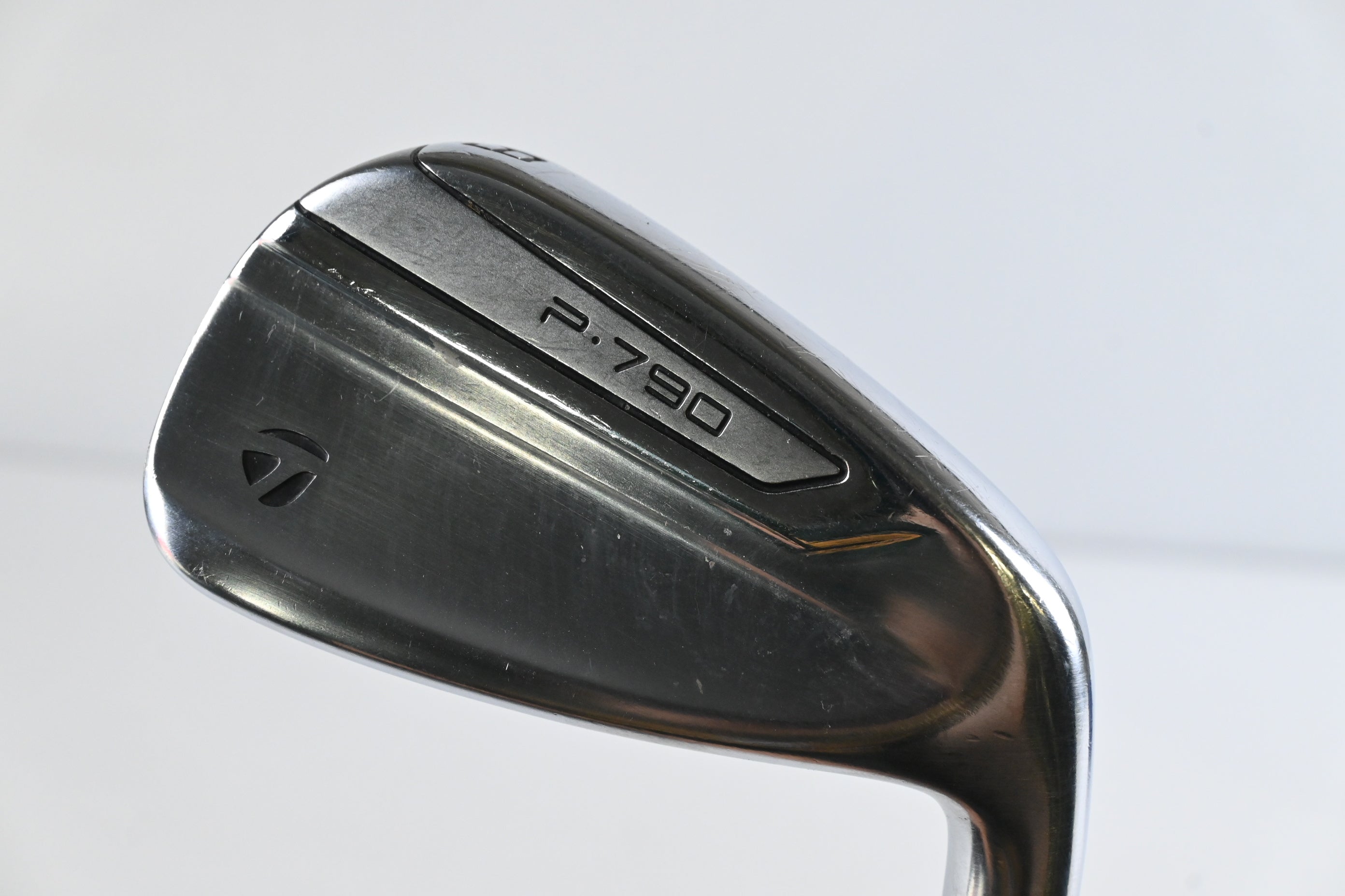Taylormade P790 2019 #8 Iron / Regular Flex Dynamic Gold 105 R300 Shaft