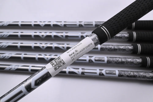 Callaway Apex Ai200 Irons / 6-PW+GW / Regular Flex Denali Frost Silver 60 Shafts