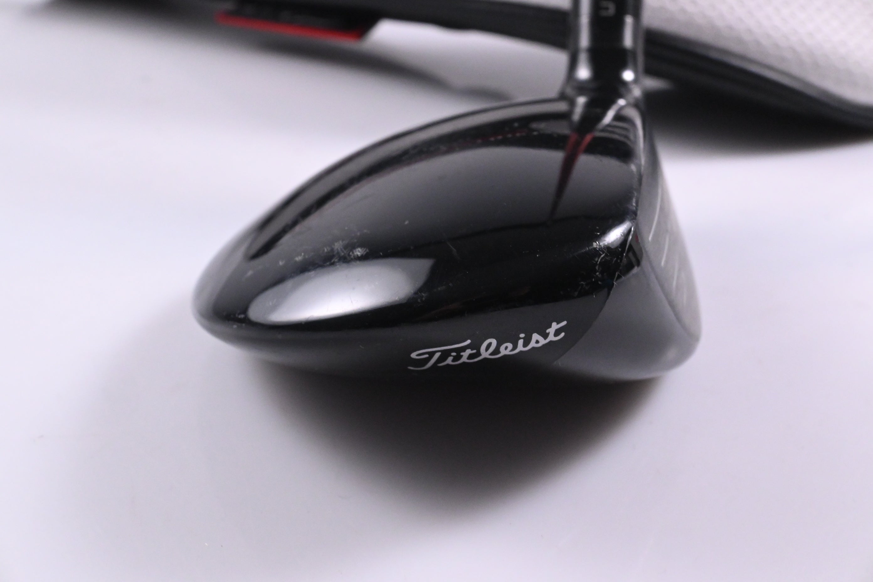 Titleist GT2 #5 Wood / 18 Degree / Regular Flex Denali Red 60 Shaft