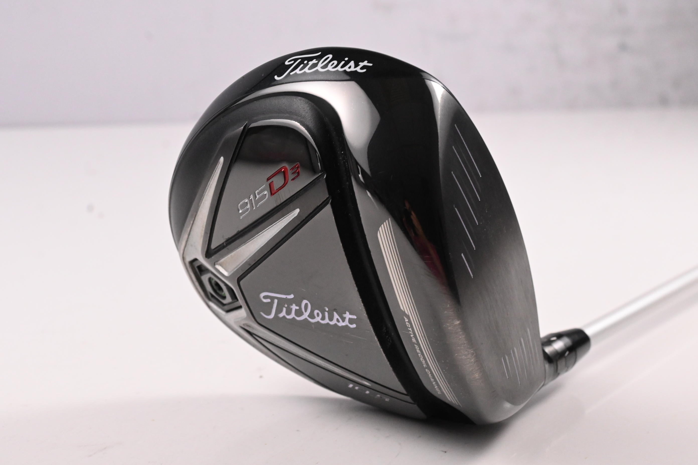 Titleist 915 D3 Driver / 10.5 Degree / X-Flex Aldila Rogue Black 70 Shaft