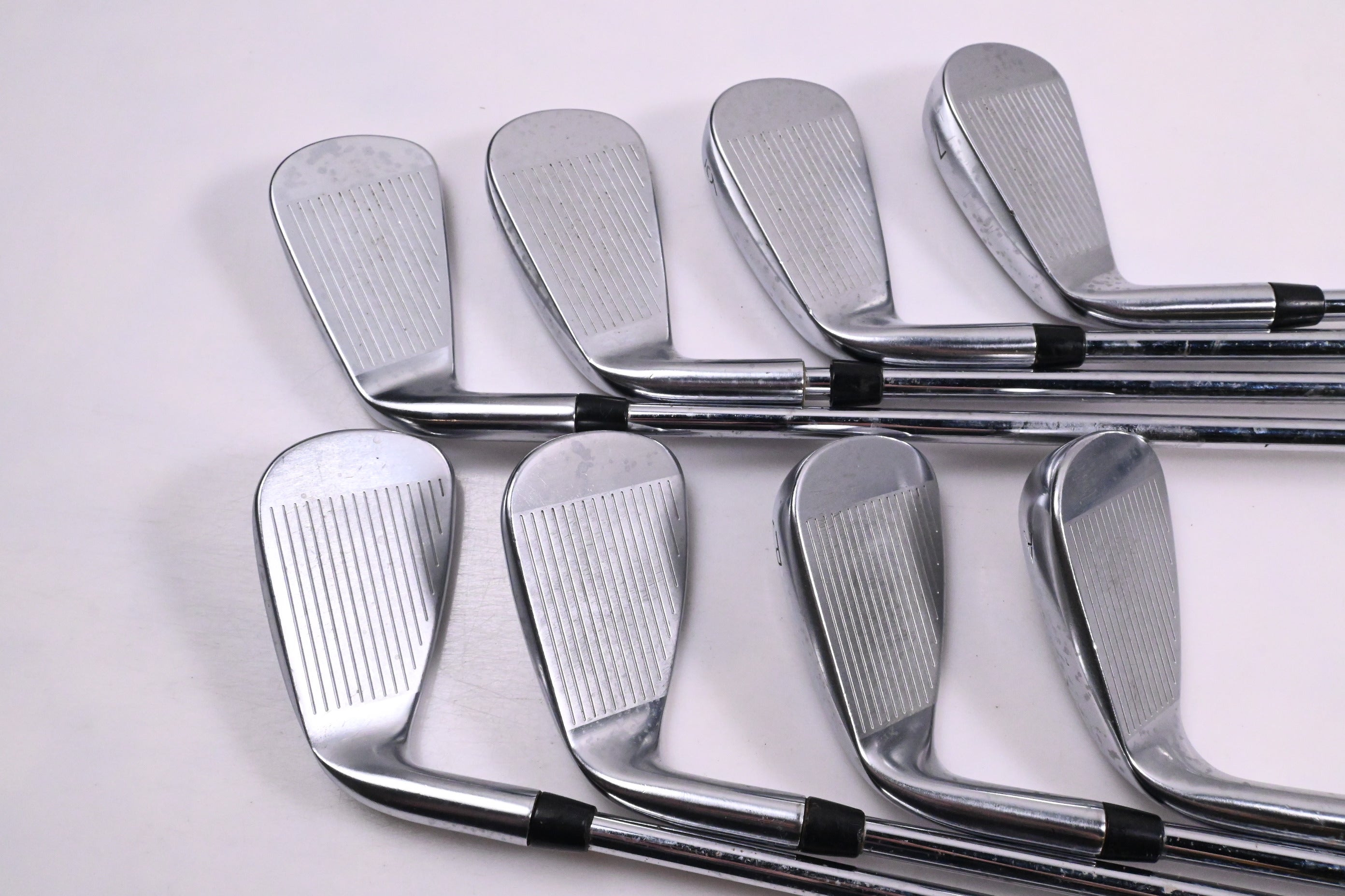 Nike Vapor Speed Irons / 4-PW+GW / Regular Flex Dynalite 105 Shafts