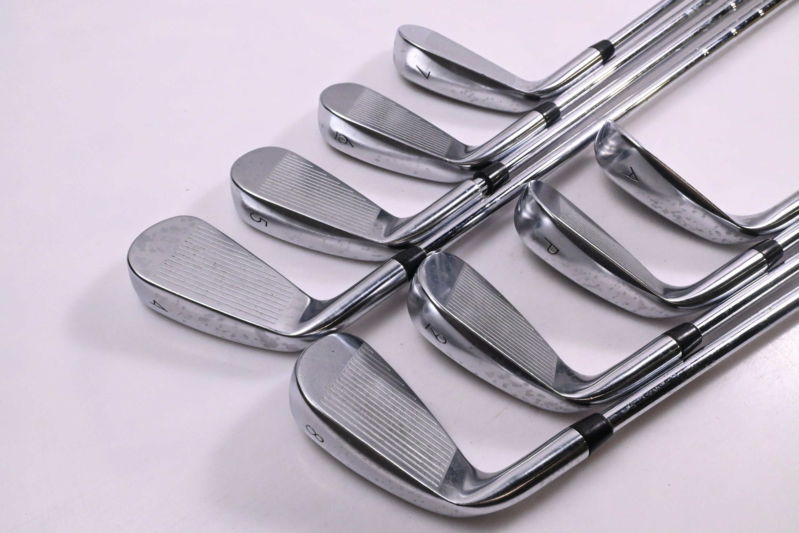 Nike Vapor Speed Irons / 4-PW+GW / Regular Flex Dynalite 105 Shafts