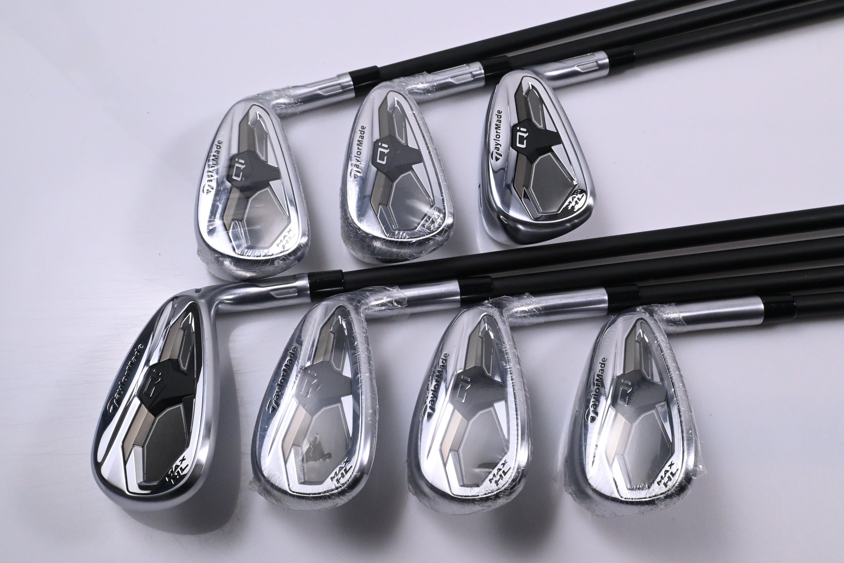 Taylormade Qi Irons / 5-PW+GW / Regular Flex REAX White KBS 65 Shafts