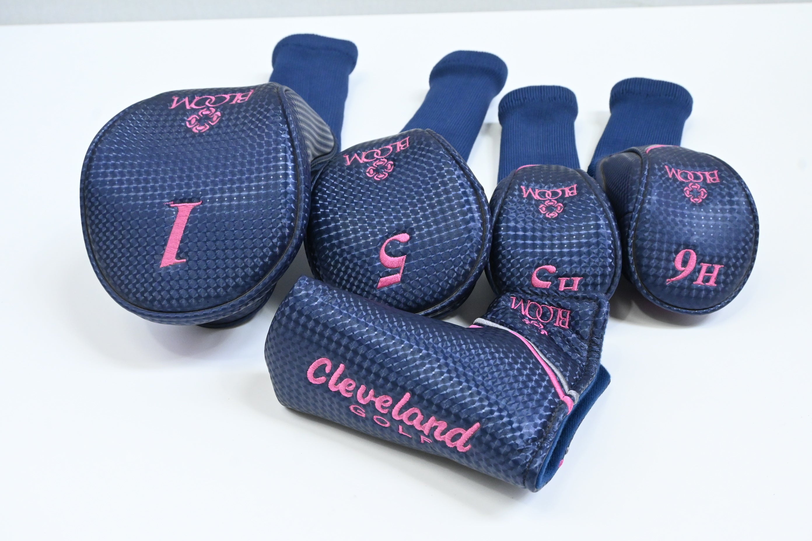 Ladies Cleveland Bloom Package Set / Woods, Hybrids, Irons, Putter, Bag