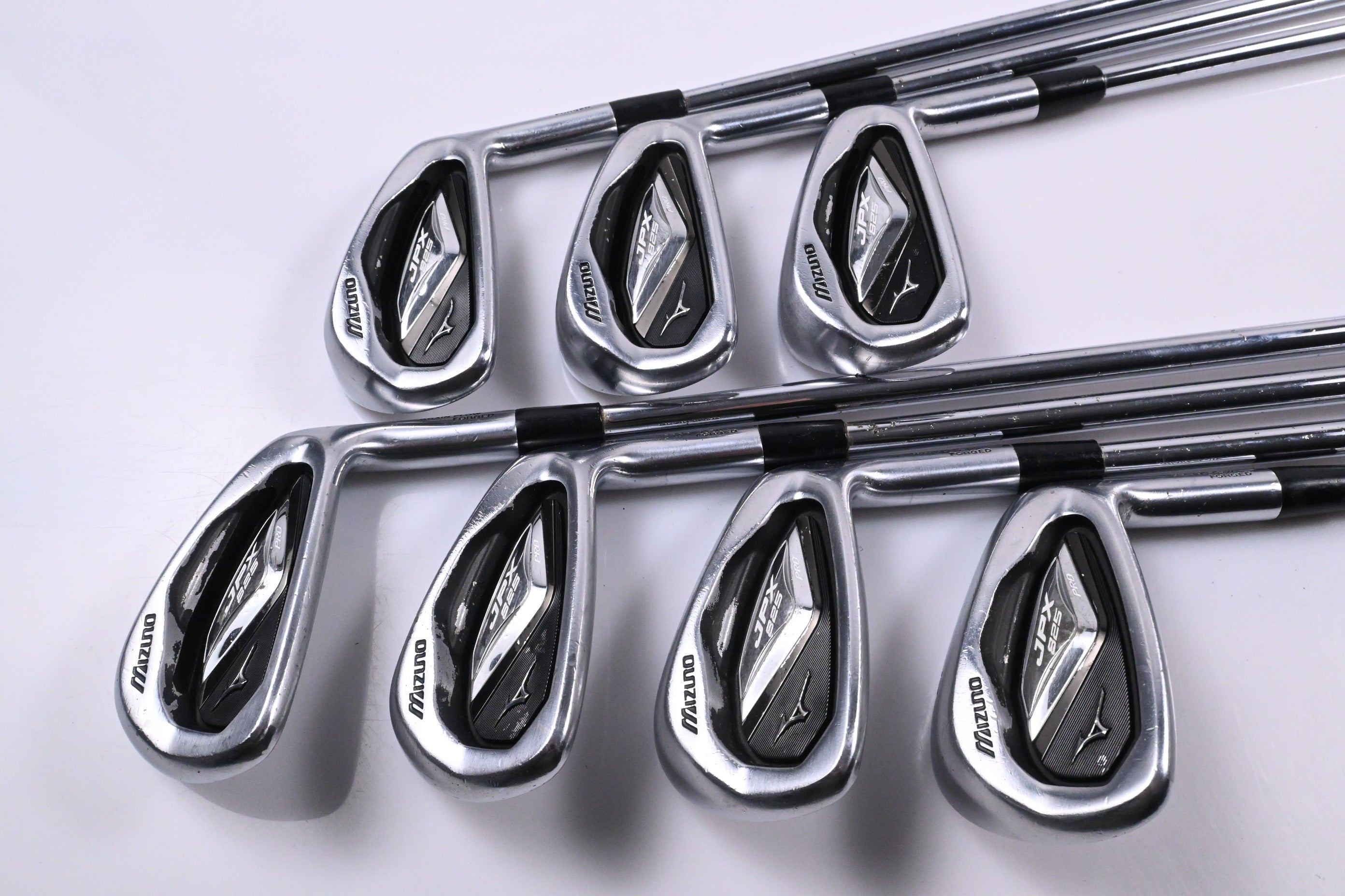 Mizuno JPX 825 Pro Irons / 4-PW / Regular Flex Dynalite Gold XP R300 Shafts