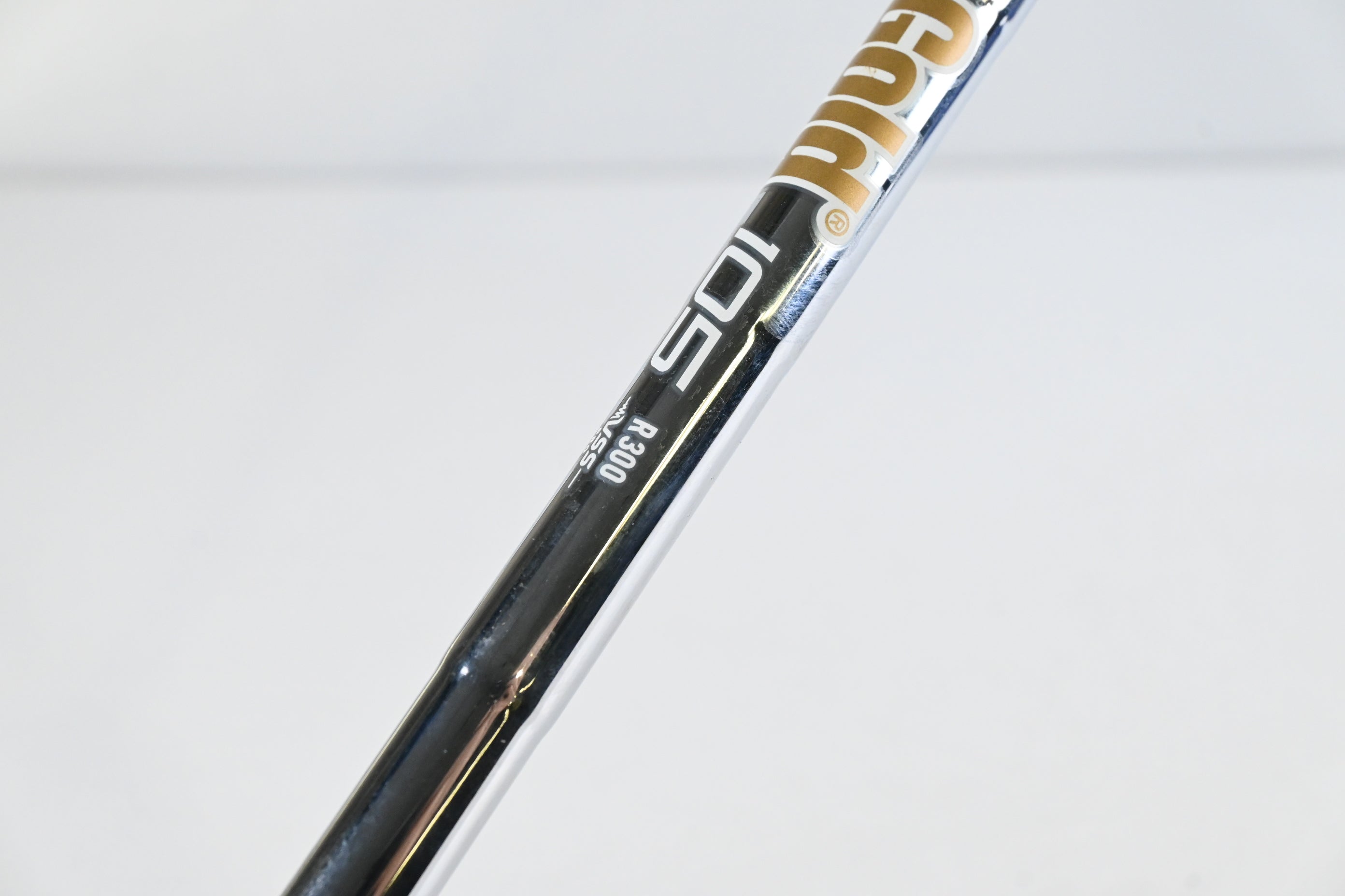 Taylormade P790 2019 #8 Iron / Regular Flex Dynamic Gold 105 R300 Shaft