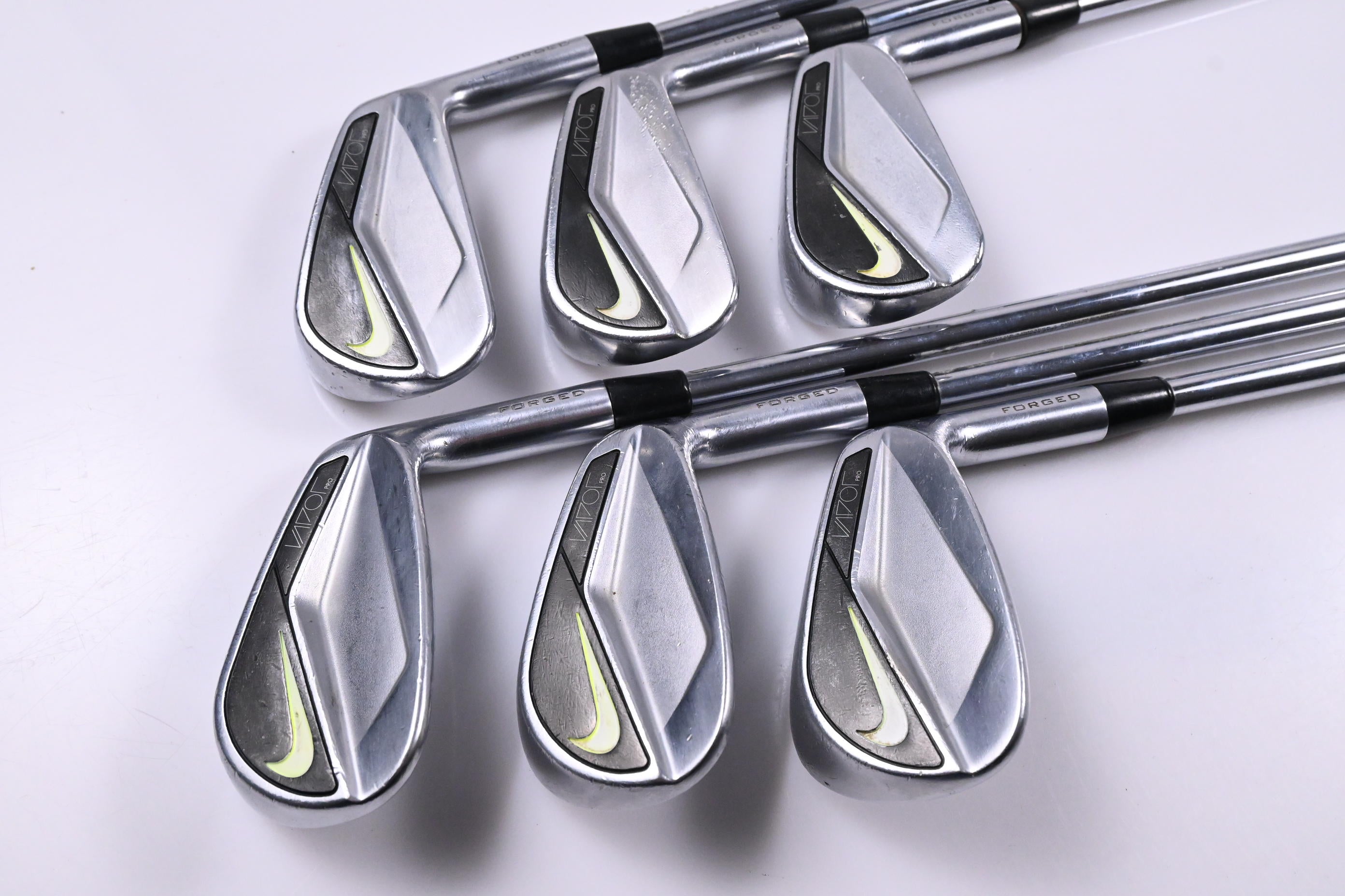 Nike Vapor Pro Irons / 5-PW / Regular Flex True Temper Dynamic Gold R300 Shafts
