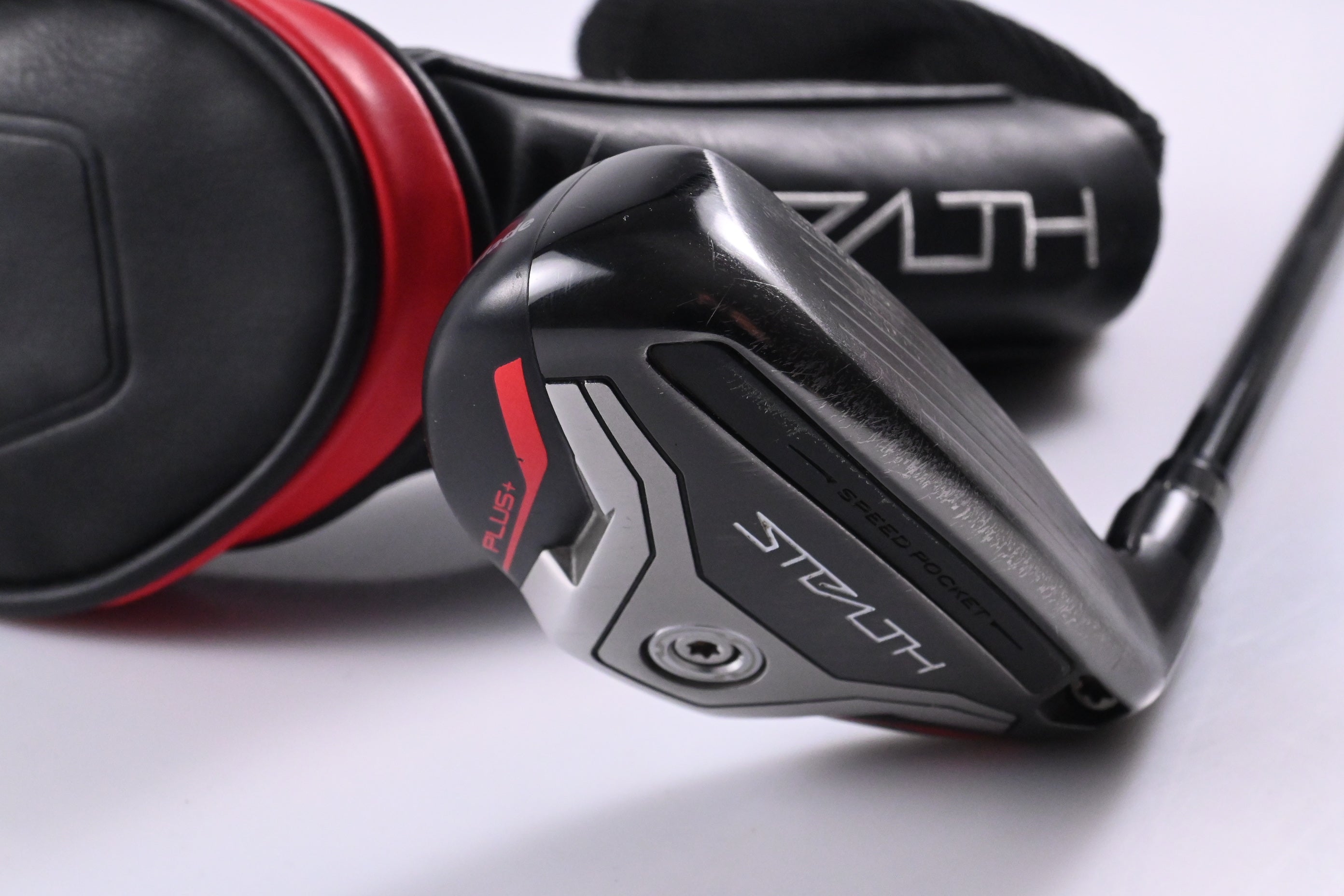 Taylormade Stealth Plus #3 Hybrid / 19.5 Degree / Stiff Flex HZRDUS Smoke RDX