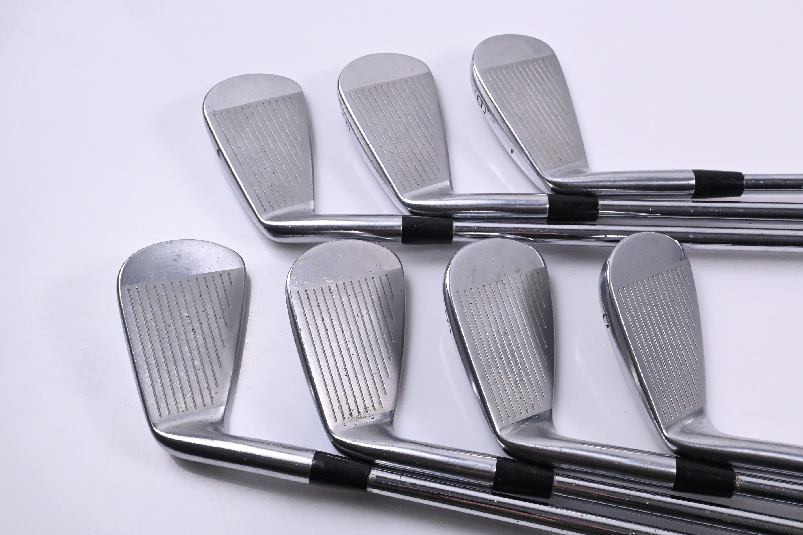 Mizuno JPX 825 Pro Irons / 4-PW / Regular Flex Dynalite Gold XP R300 Shafts