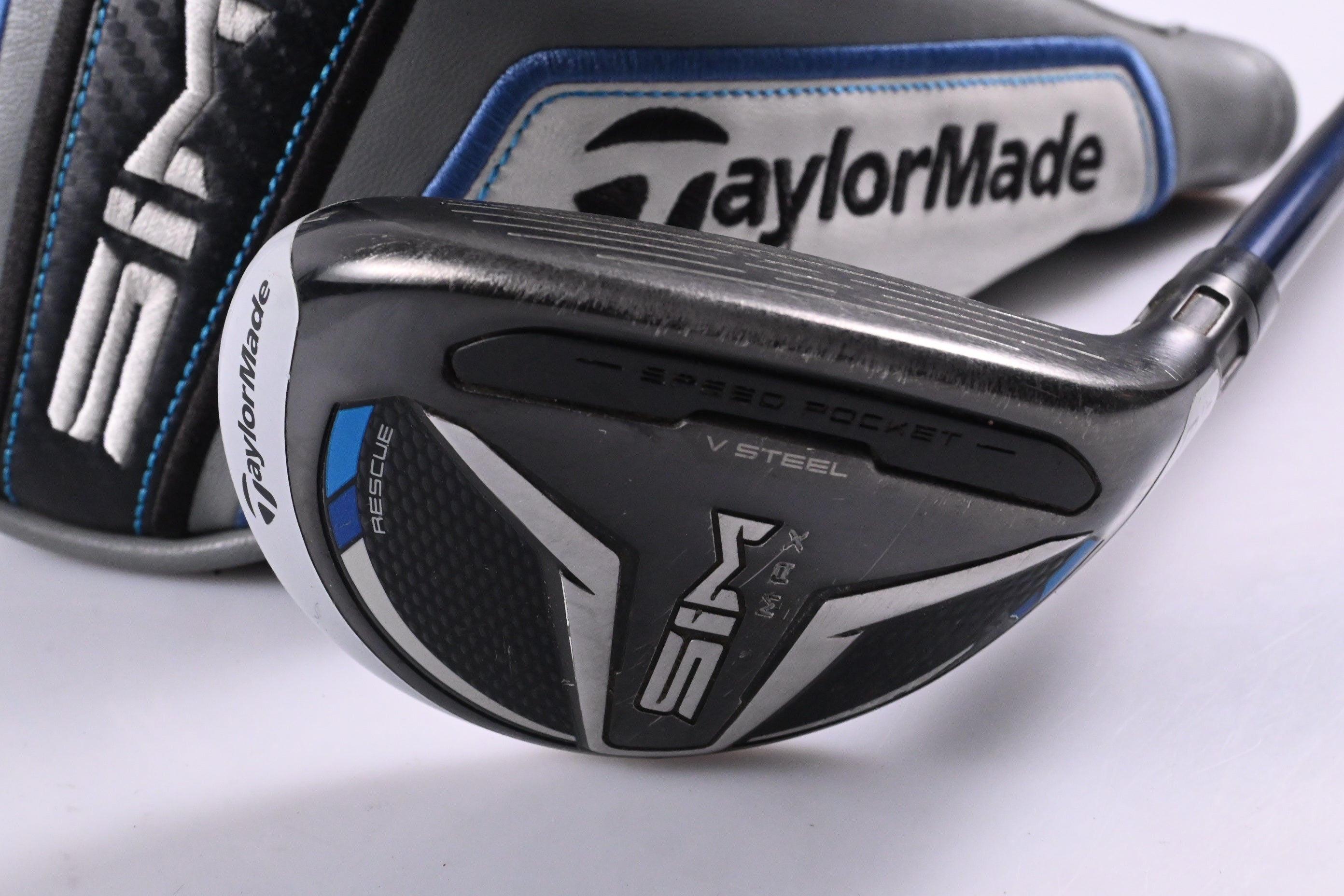 Taylormade SIM Max #3 Hybrid / 19 Degree / Stiff Flex Fujikura Ventus Blue 7