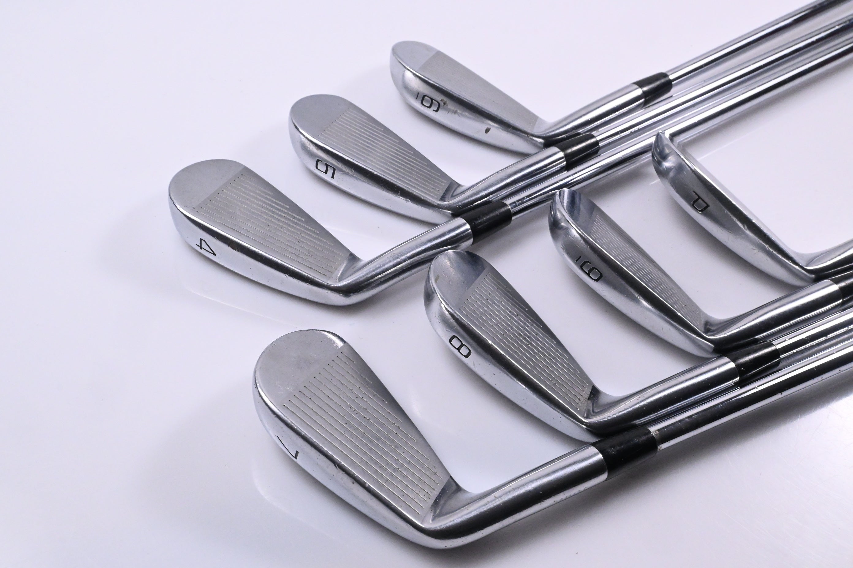 Mizuno JPX 825 Pro Irons / 4-PW / Regular Flex Dynalite Gold XP R300 Shafts