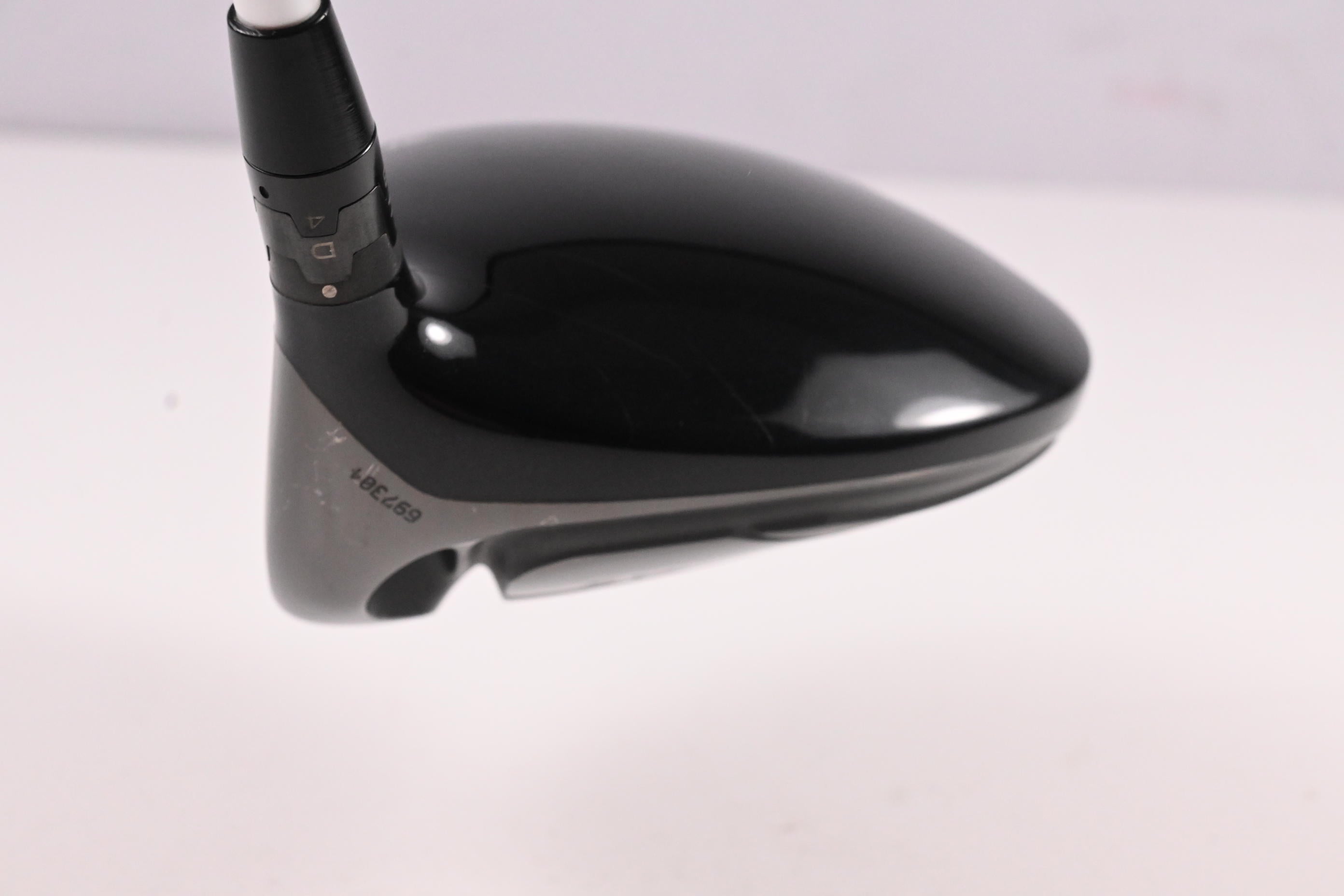Titleist 915 D3 Driver / 10.5 Degree / X-Flex Aldila Rogue Black 70 Shaft