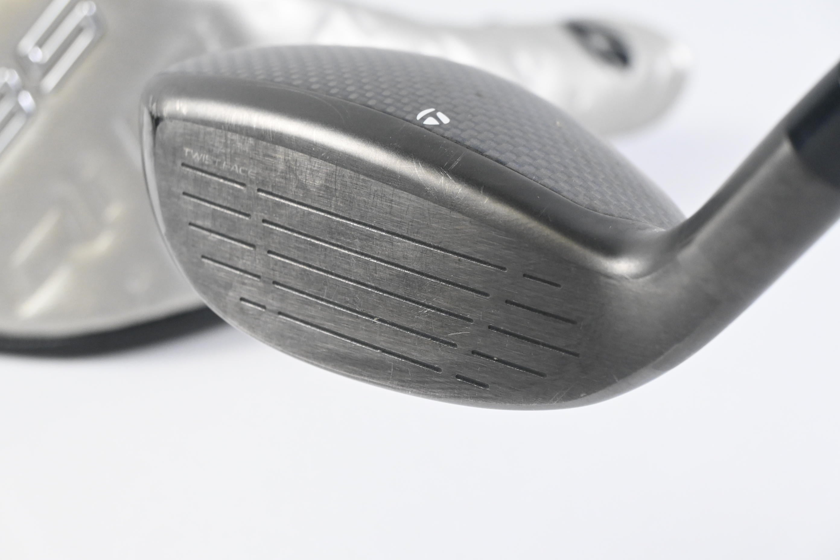 Taylormade Qi35 Max #4 Hybrid / 23 Degree / X-Flex Kai'li Dark Waves Blue 95 Shaft