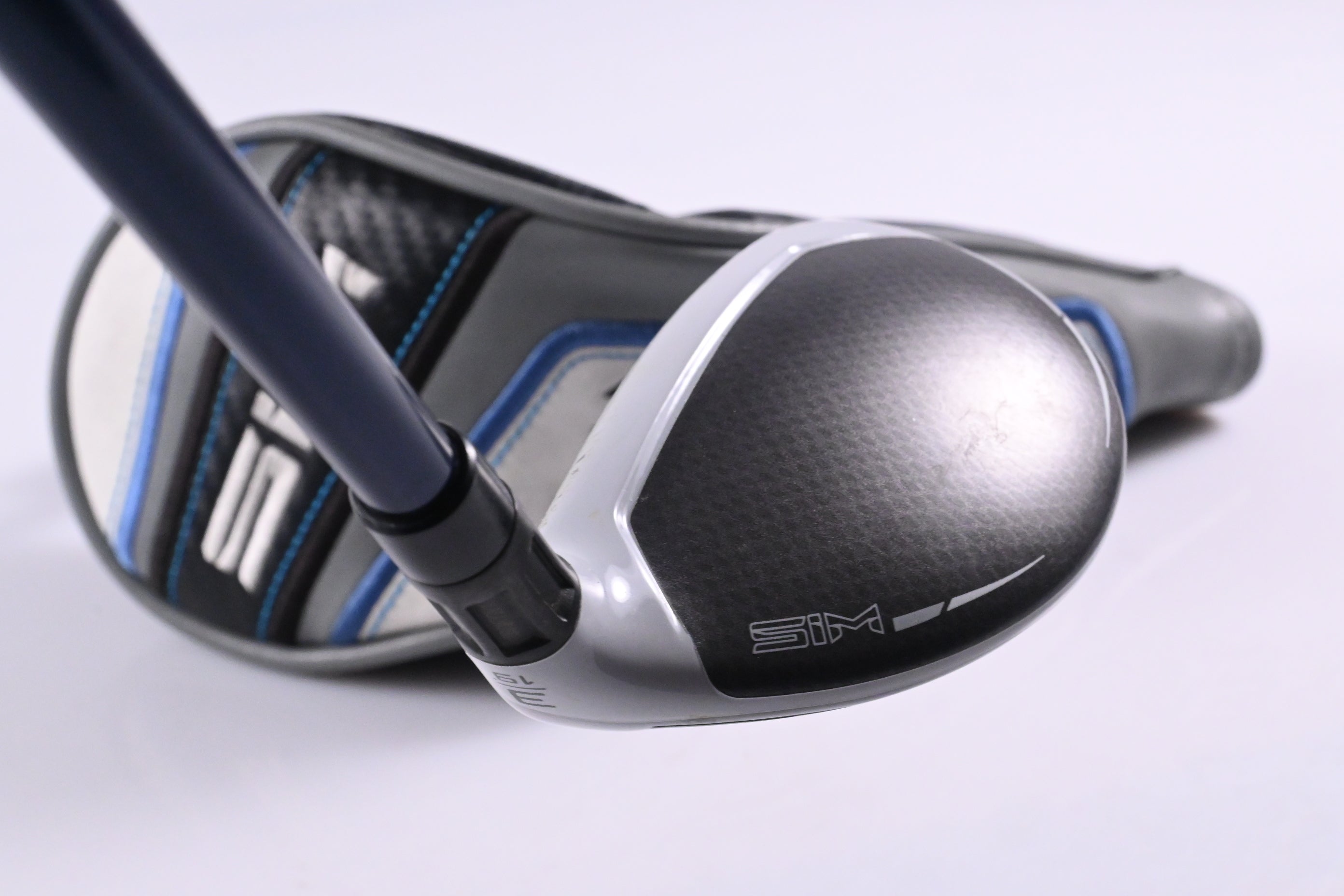 Taylormade SIM Max #3 Hybrid / 19 Degree / Stiff Flex Fujikura Ventus Blue 7