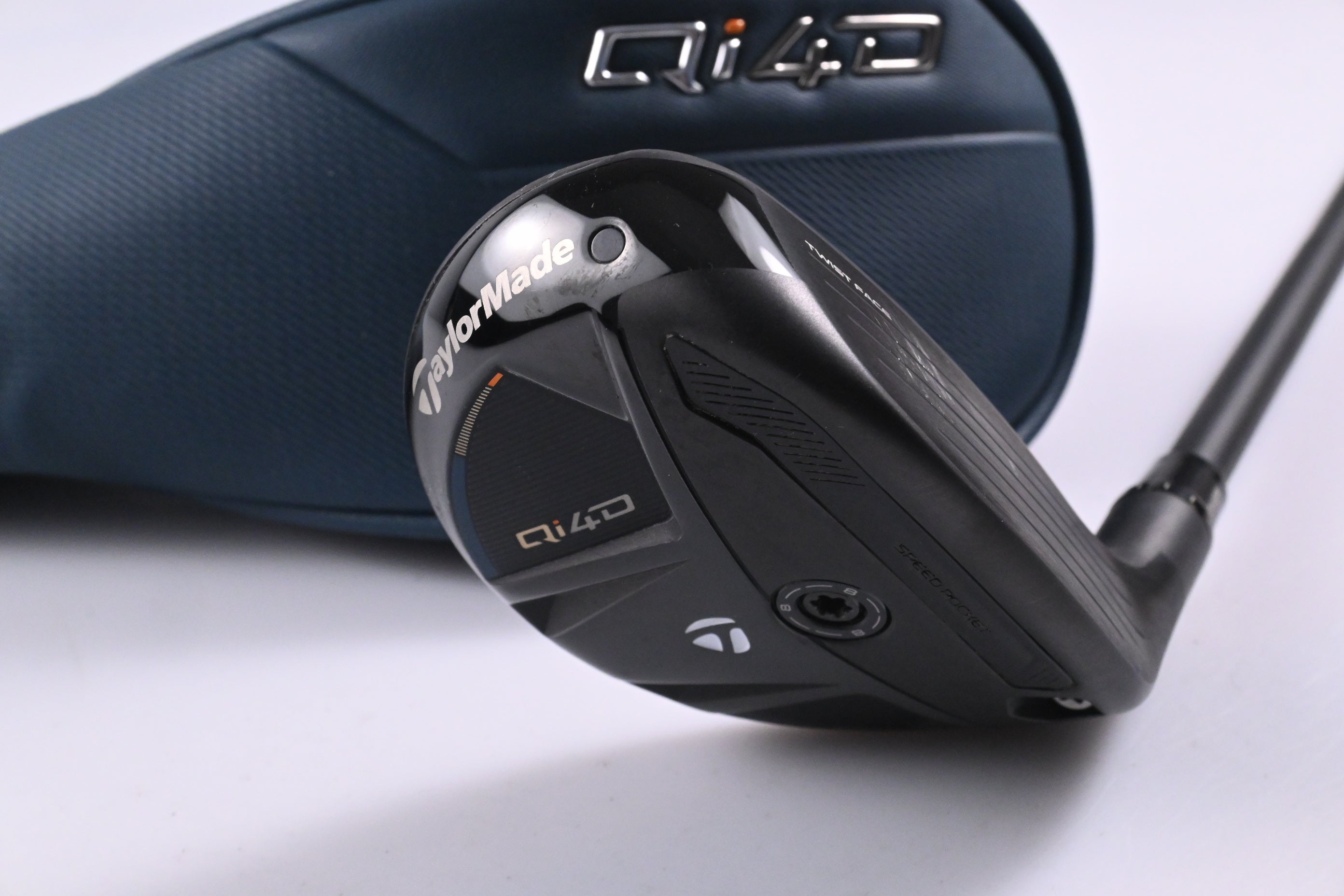 Taylormade Qi4D #4 Hybrid / 22 Degree / Regular Flex Reax 65 Shaft