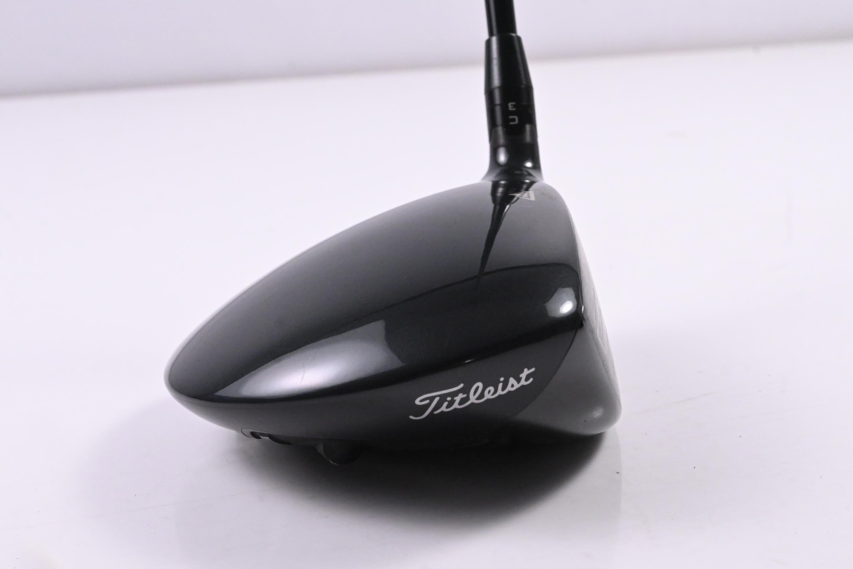 Titleist 917 D2 Driver / 10.5 Degree / Regular Flex Tensei AV RAW Blue 55 w/ SFW