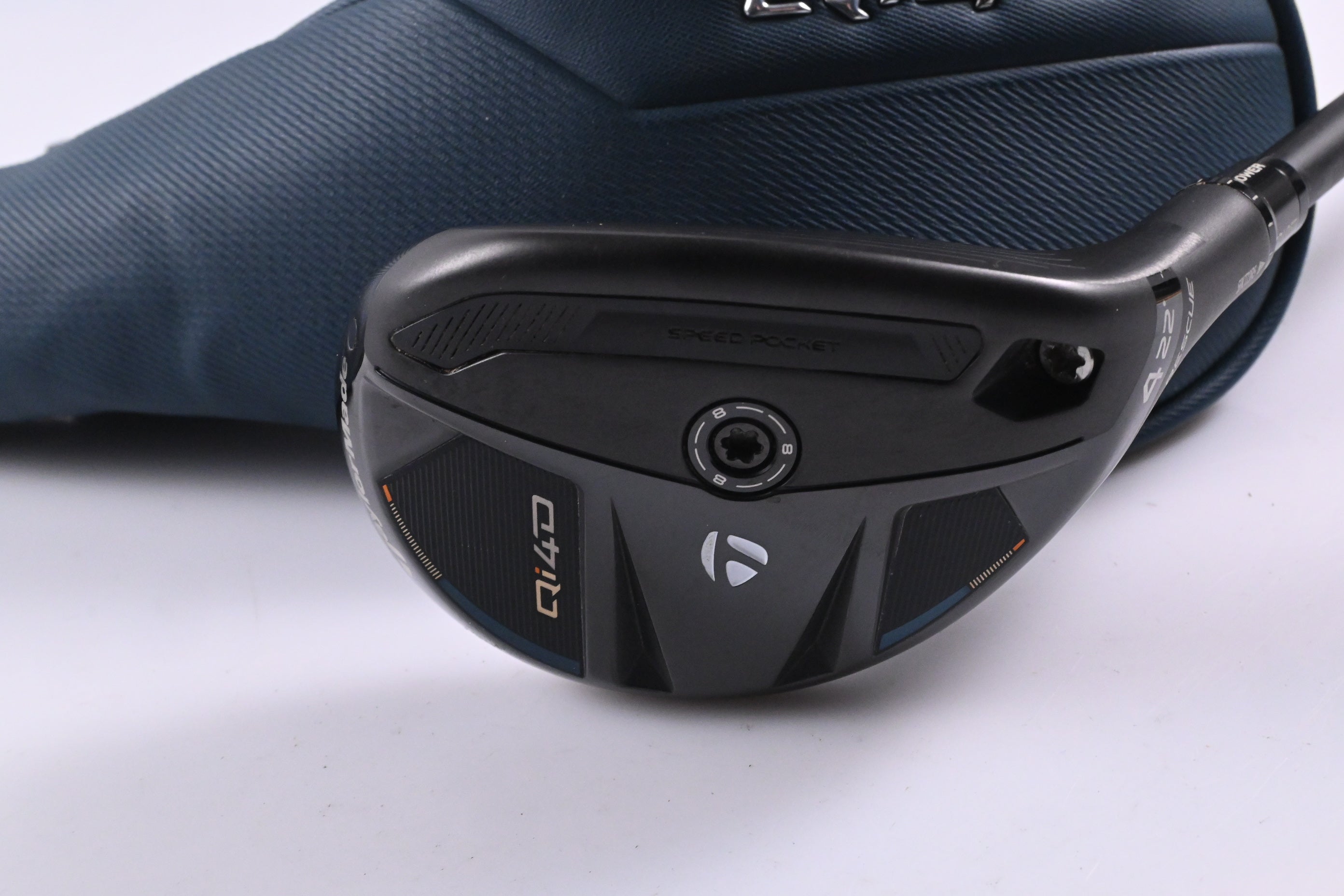 Taylormade Qi4D #4 Hybrid / 22 Degree / Regular Flex Reax 65 Shaft