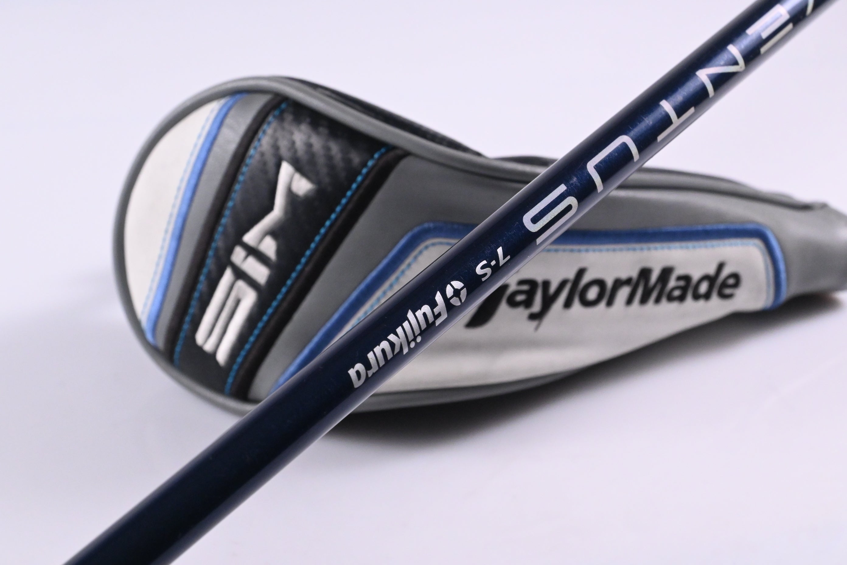 Taylormade SIM Max #3 Hybrid / 19 Degree / Stiff Flex Fujikura Ventus Blue 7