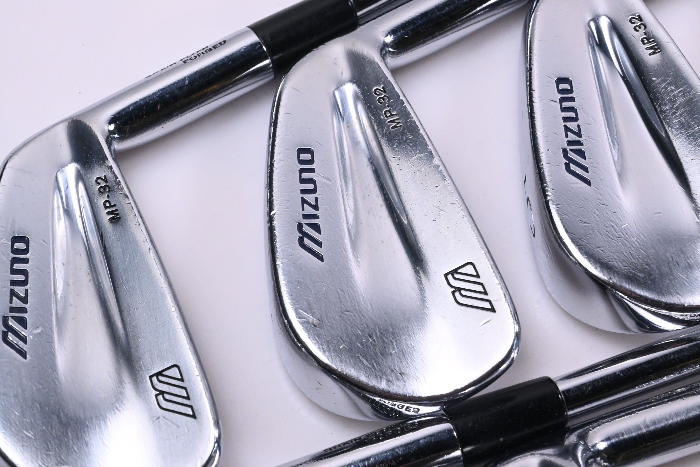 Mizuno MP-32 Irons / 3-PW / Stiff Flex Dynamic Gold S300 Shafts
