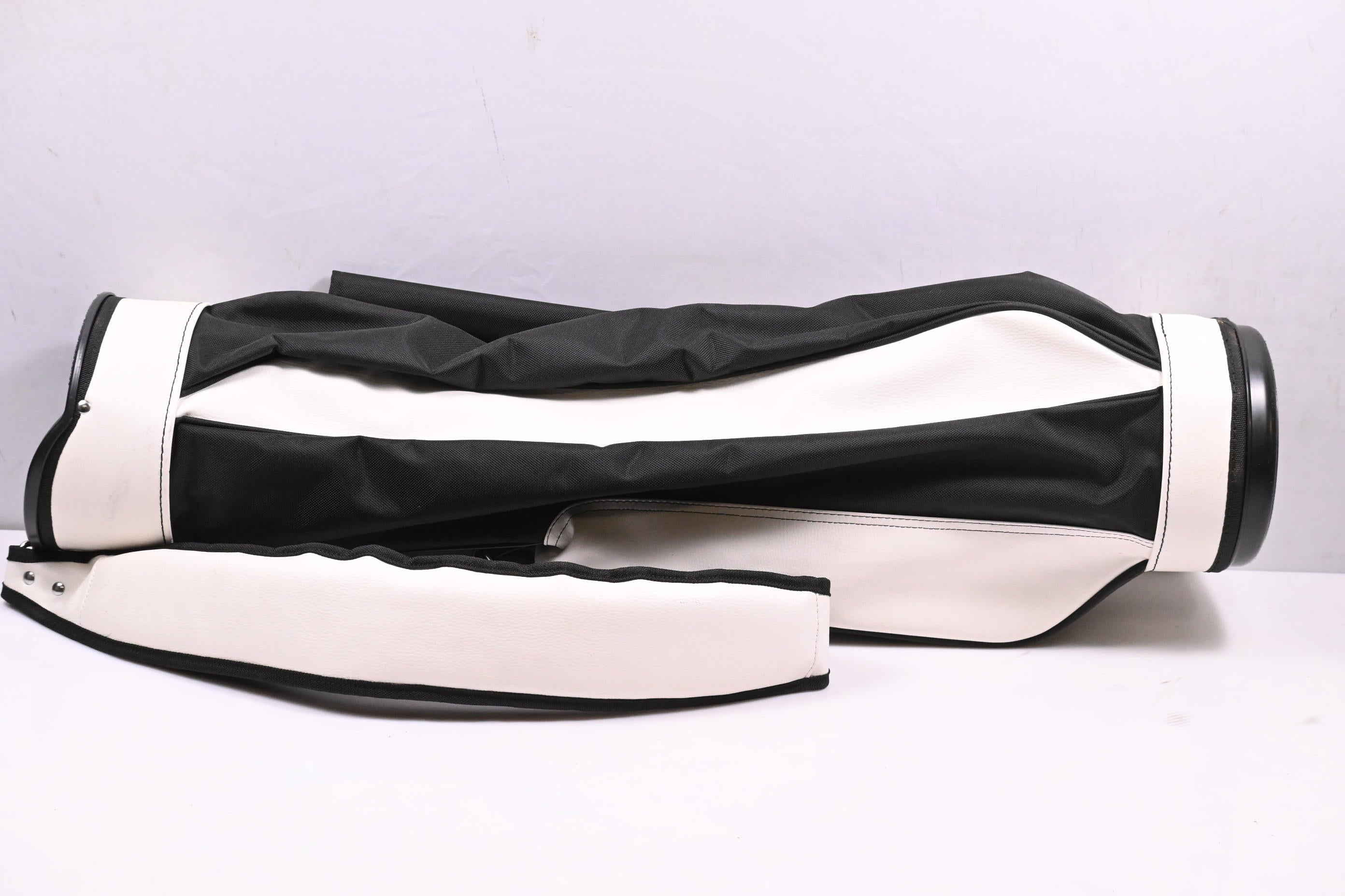 Jones Sunday Pencil Bag / 3-Way Divider / Black, White