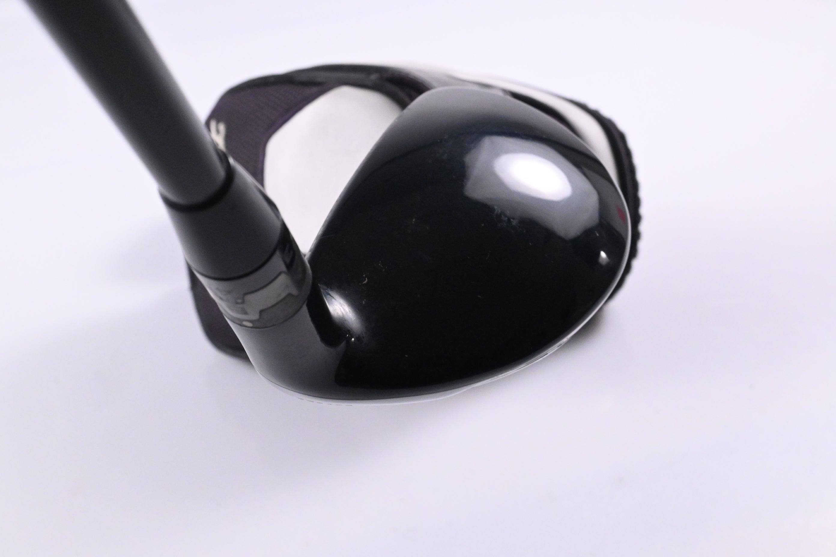 Titleist 910H #3 Hybrid / 21 Degree / Stiff Flex Diamana 'ahina 90 Shaft
