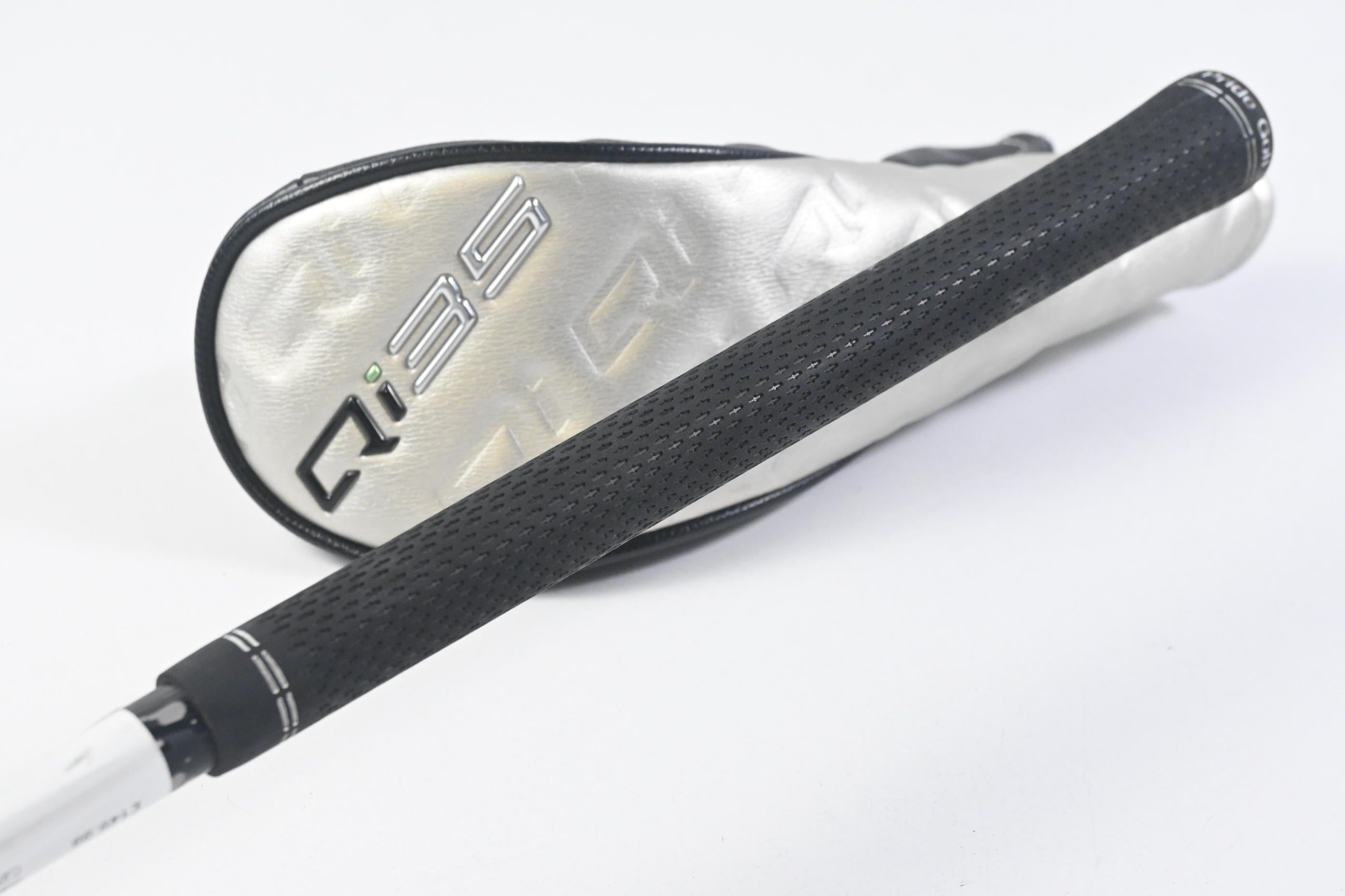 Taylormade Qi35 Max #4 Hybrid / 23 Degree / X-Flex Kai'li Dark Waves Blue 95 Shaft