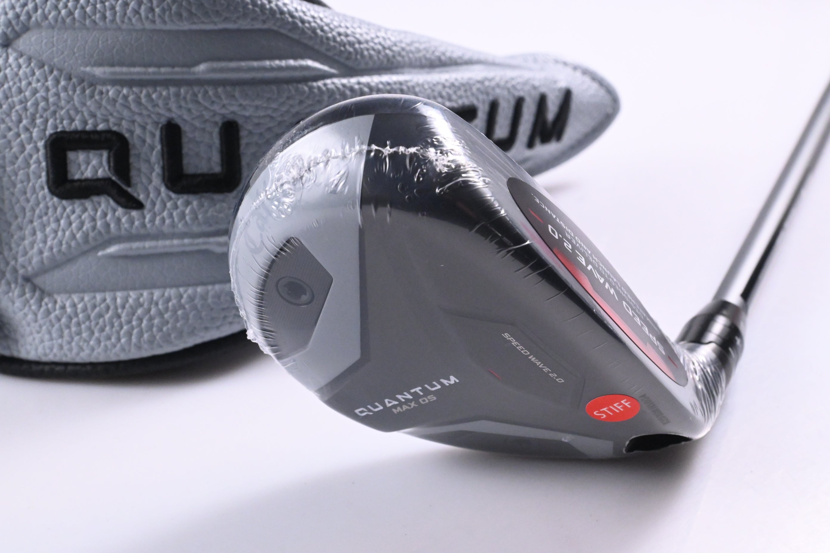 Callaway Quantum Max OS #3 Hybrid / 18 Degree / Stiff Flex Denali Frost Silver