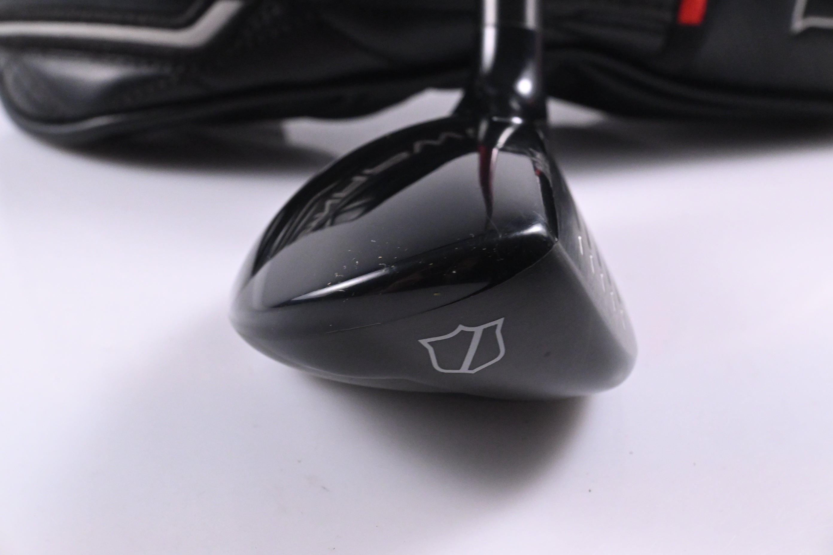 Wilson DYNAPWR 2025 #6 Hybrid / 28 Degree / Regular Flex Denali Red 70 Shaft