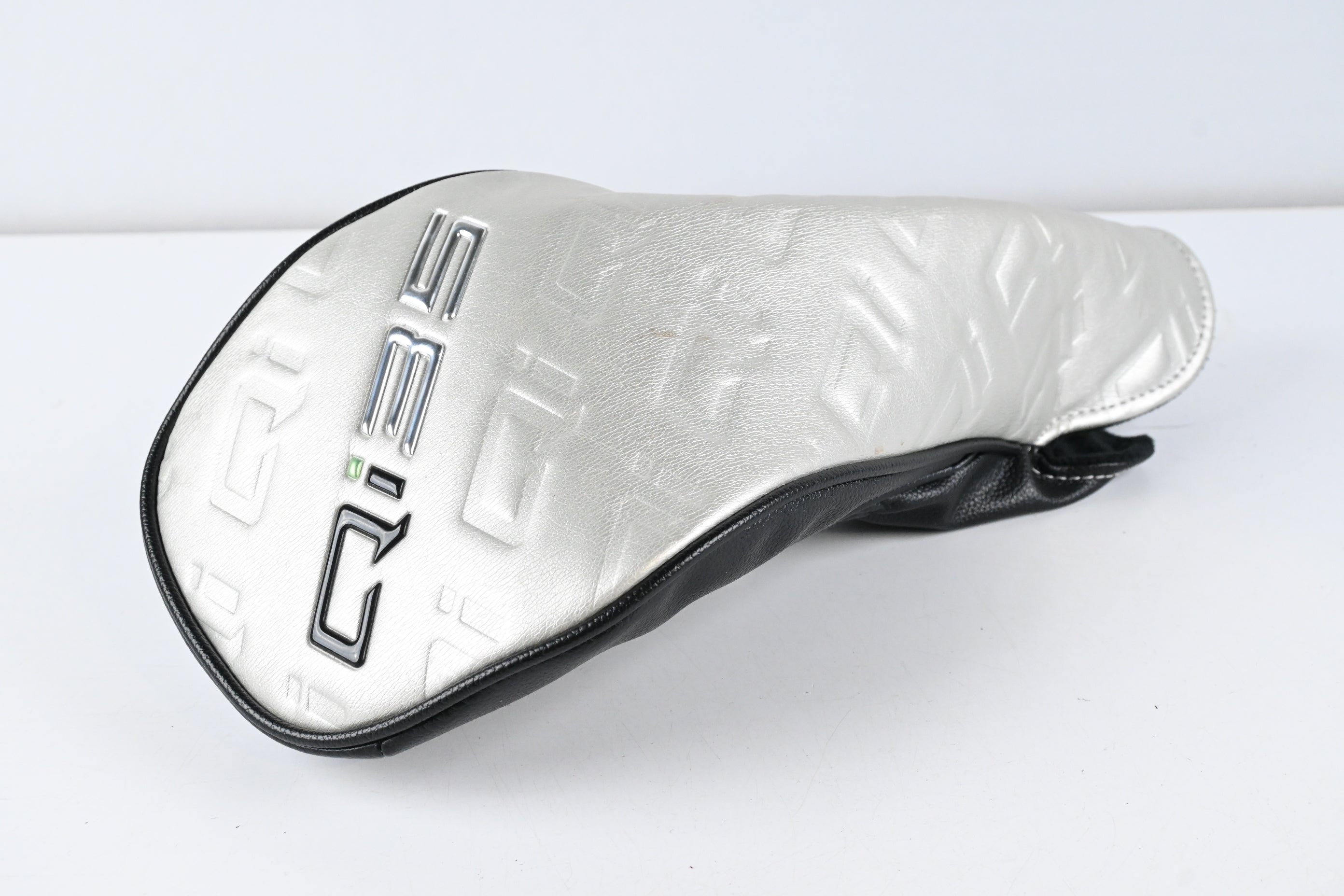 Taylormade Qi35 Driver / 9 Degree / Regular Flex Speeder NX 50 Shaft