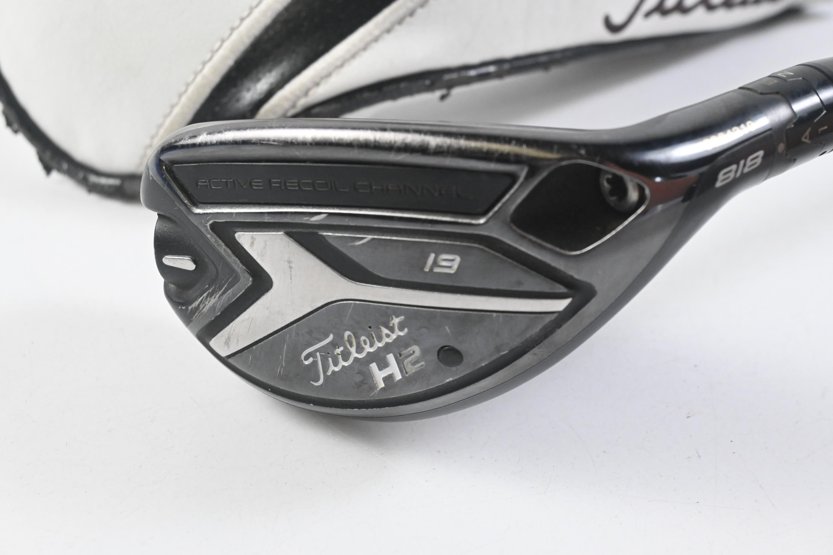 Titleist 818 H2 #3 Hybrid / 19 Degree / Stiff Flex Tensei AV White 90 Shaft