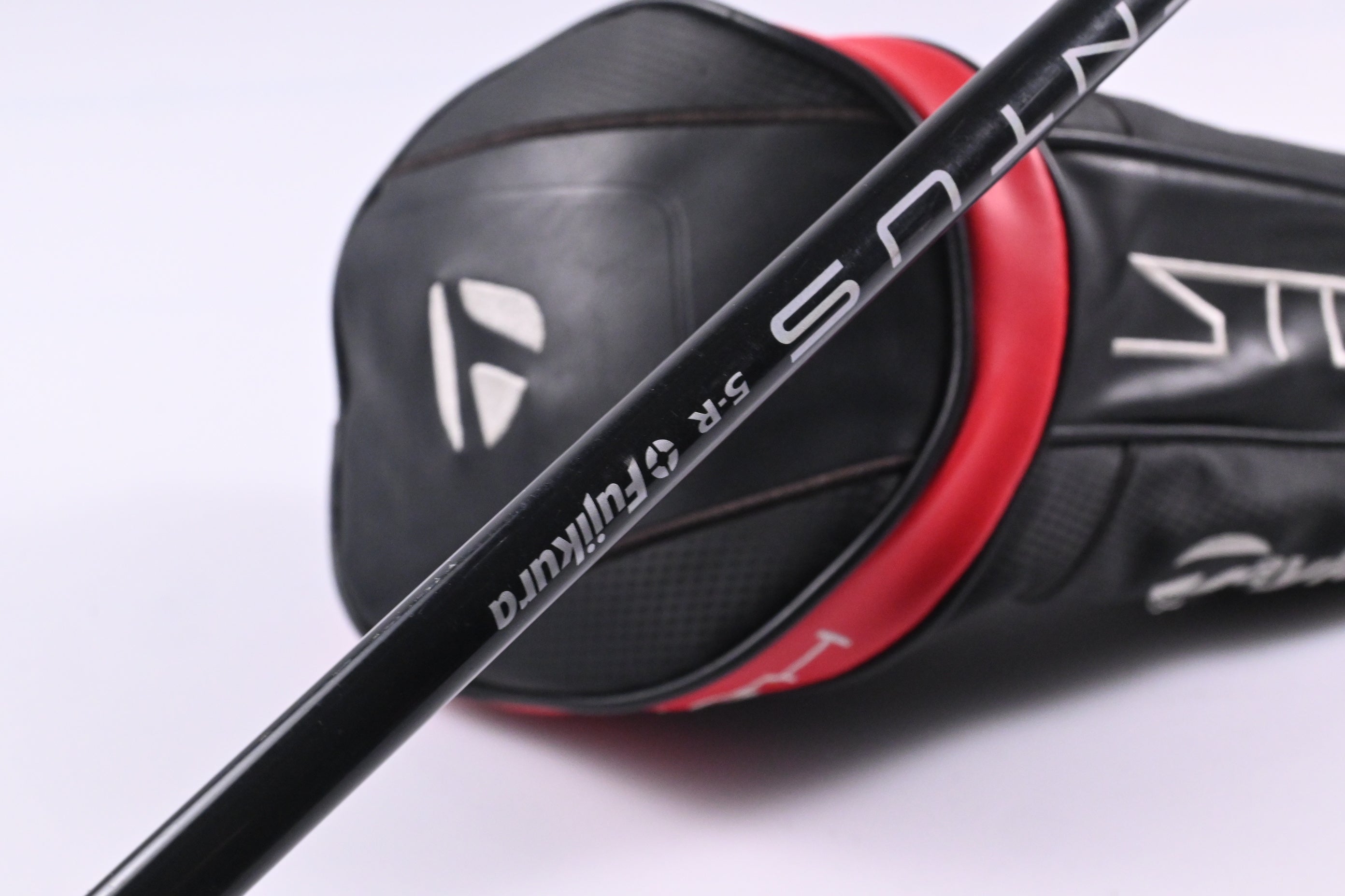Taylormade Stealth HD Driver / 10.5 Degree / Regular Flex Fujikura Ventus Red 5