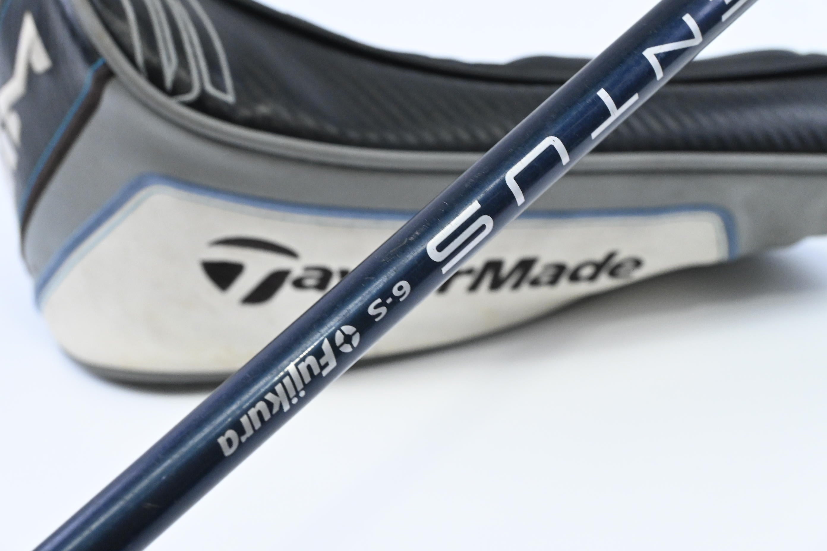 Taylormade SIM Max Driver / 9 Degree / Stiff Flex Fujikura Ventus Blue 6