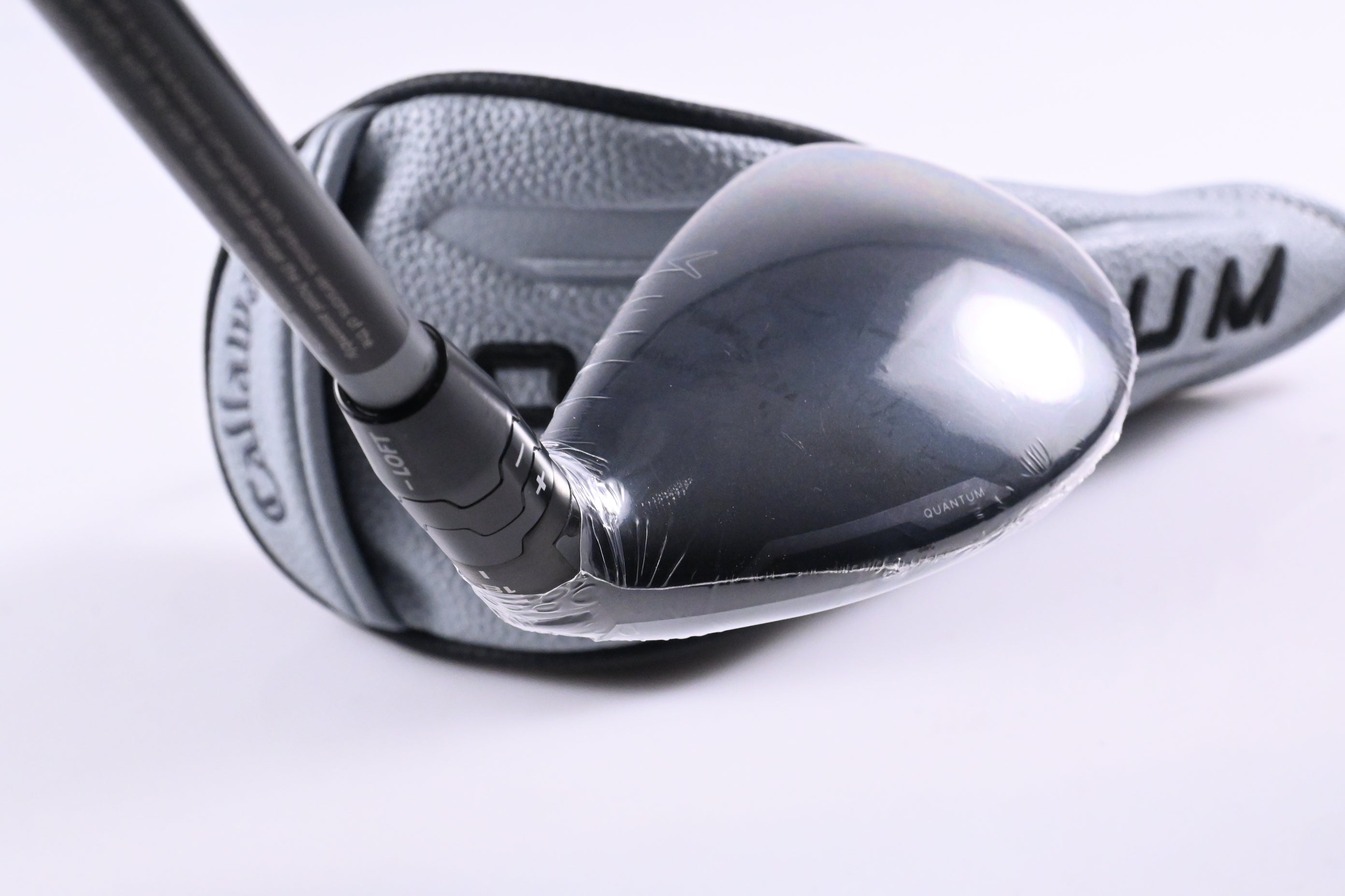 Callaway Quantum Max OS #3 Hybrid / 18 Degree / Stiff Flex Denali Frost Silver
