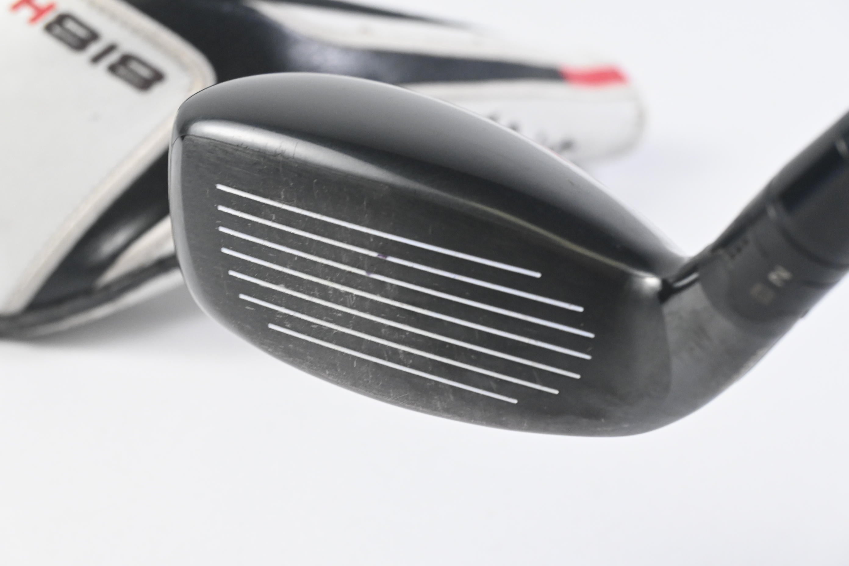 Titleist 818 H2 #3 Hybrid / 19 Degree / Stiff Flex Tensei AV White 90 Shaft