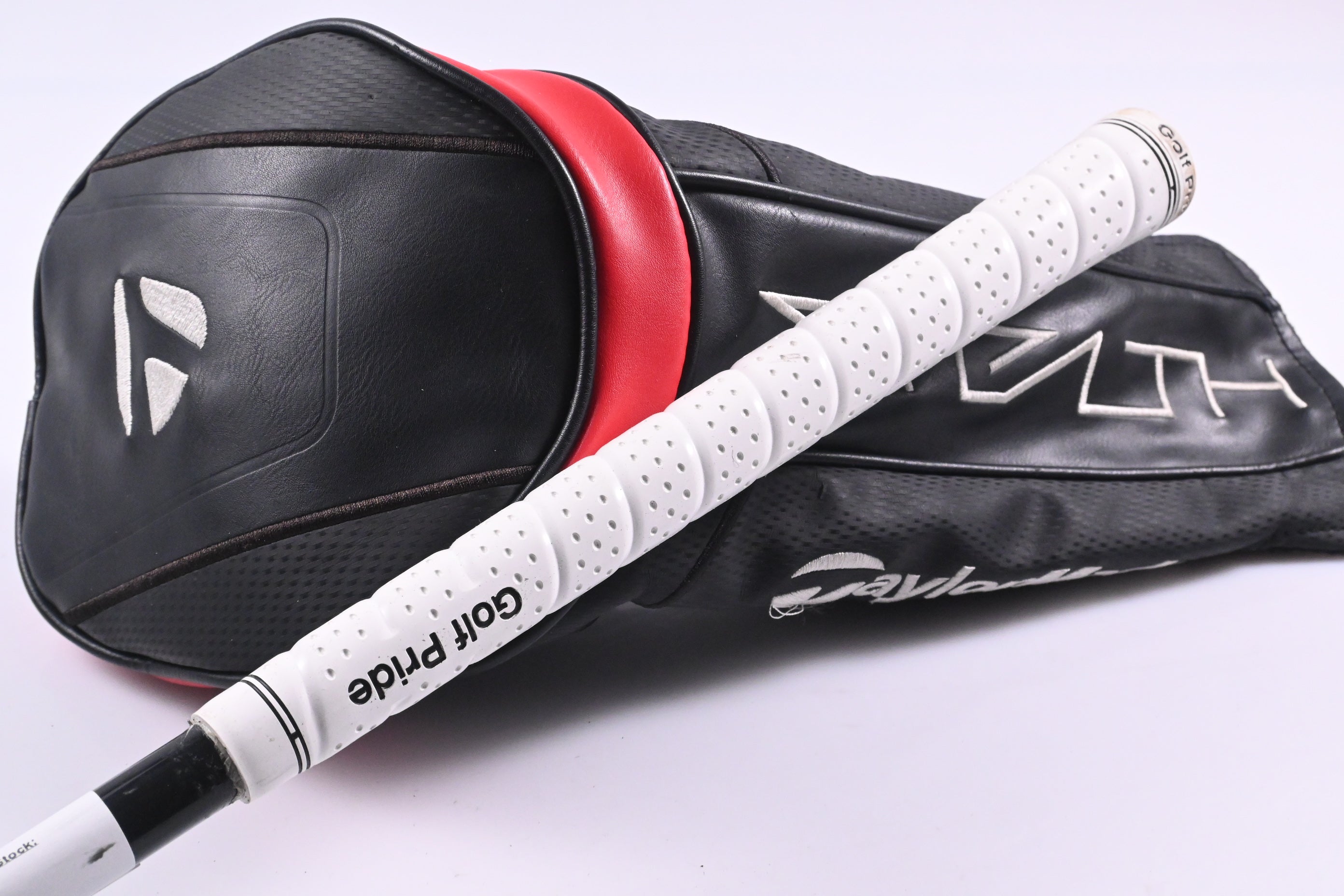Taylormade Stealth HD Driver / 10.5 Degree / Regular Flex Fujikura Ventus Red 5