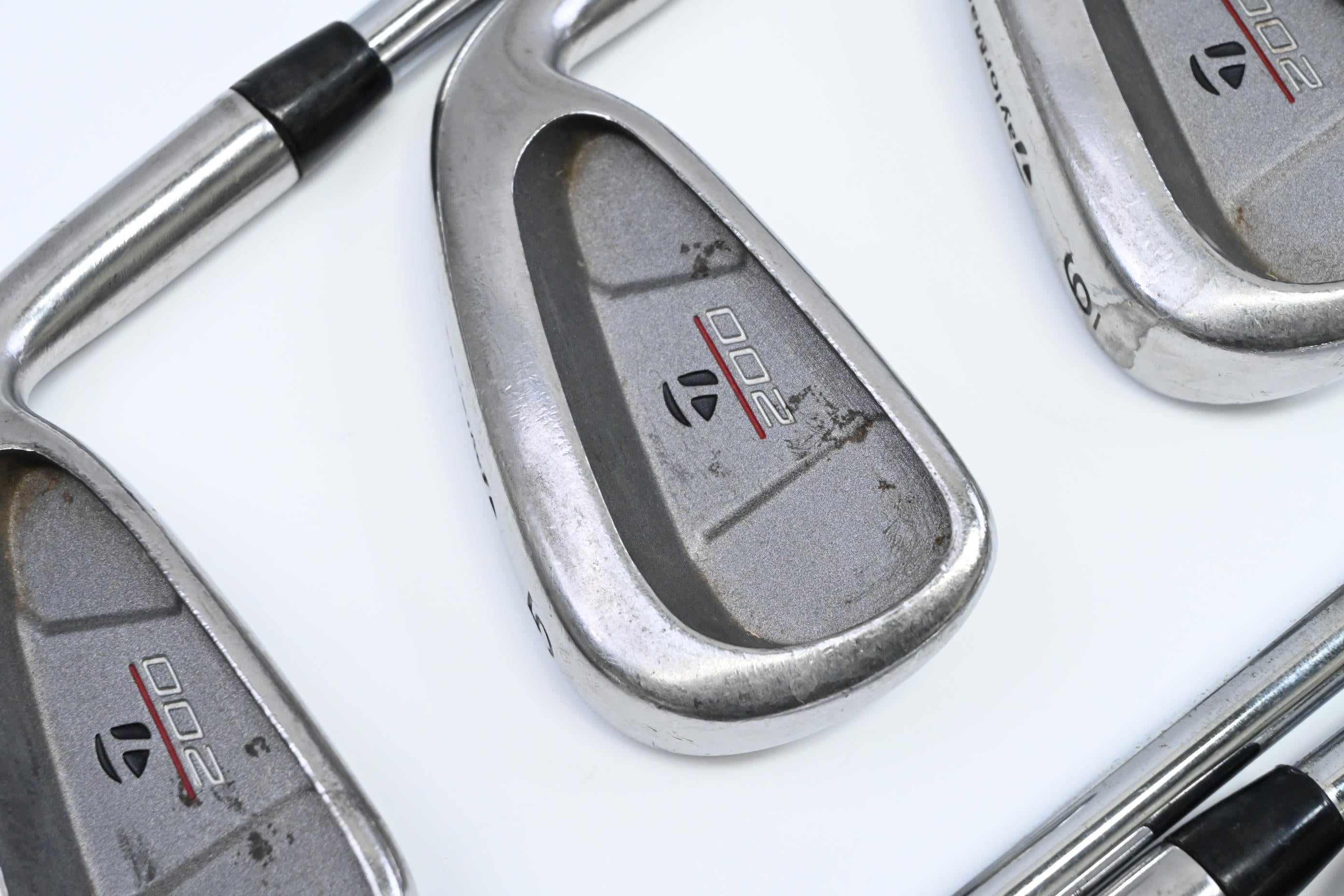 Taylormade 200 Steel Irons / 4-PW / Stiff Flex Taylormade 90 Shafts