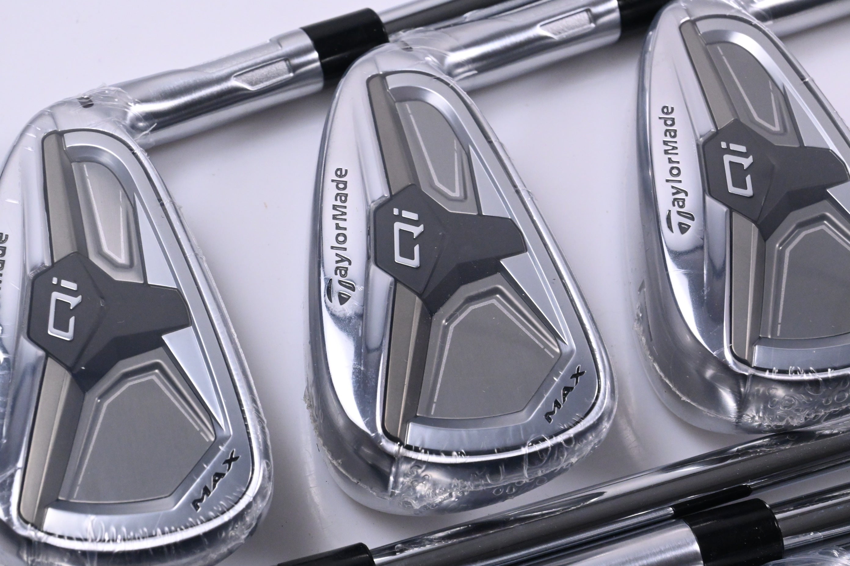 Taylormade Qi Max Irons / 5-PW+SW / Stiff Flex KBS MAX MT 85 Shafts