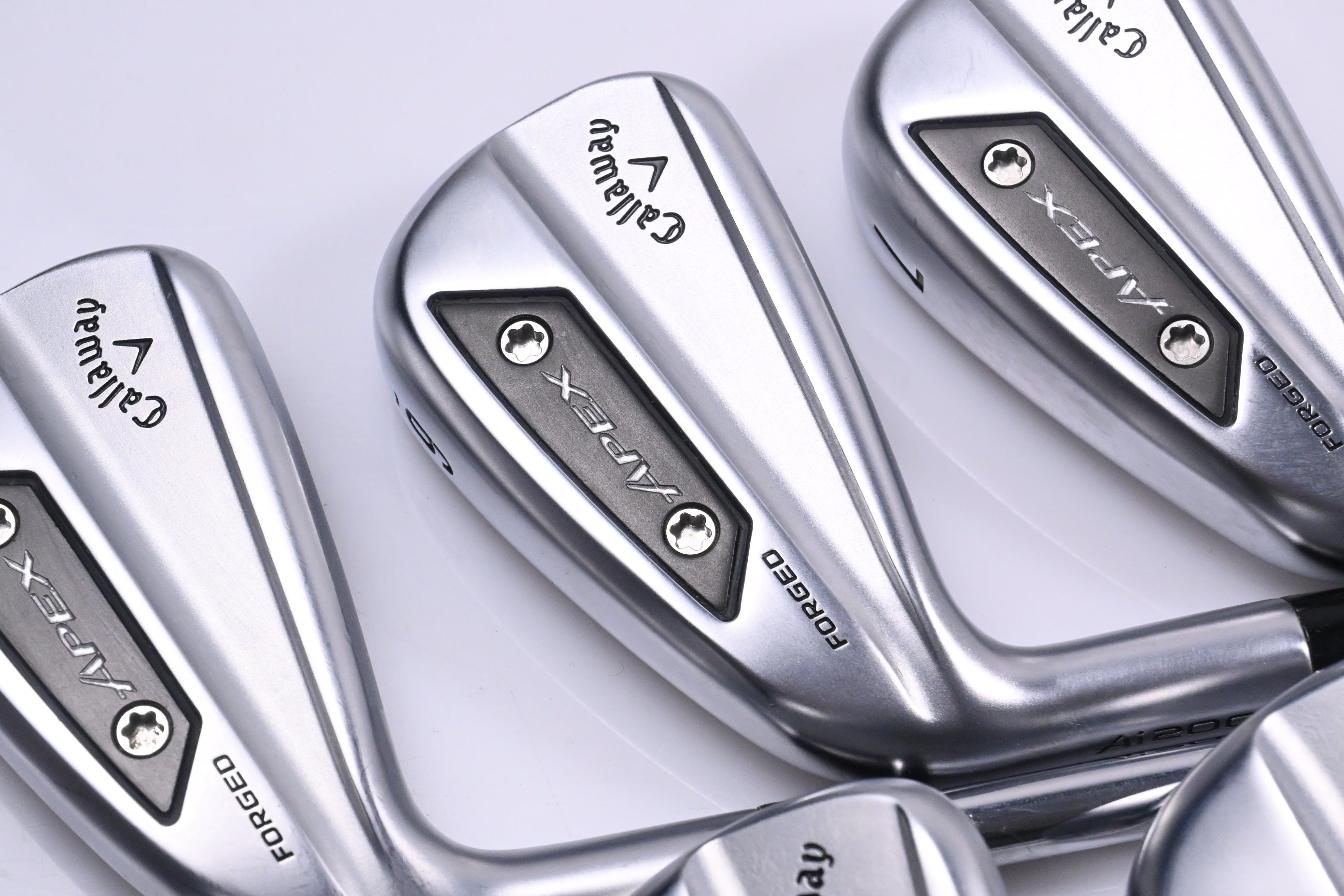 Left Hand Callaway Apex Ai200 Irons / 5-PW+AW / Regular Flex Dynamic Gold Mid