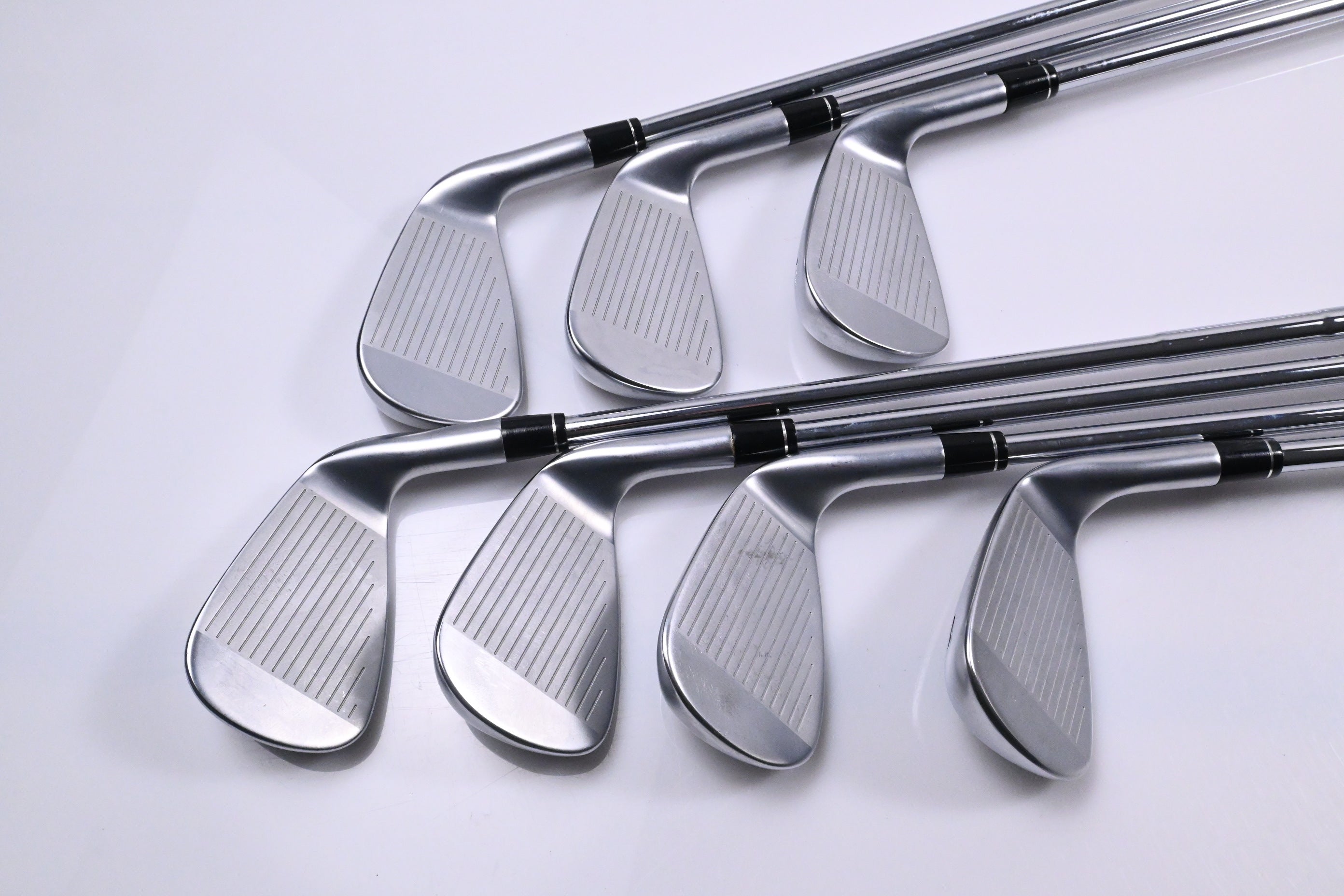 Left Hand Callaway Apex Ai200 Irons / 5-PW+AW / Regular Flex Dynamic Gold Mid