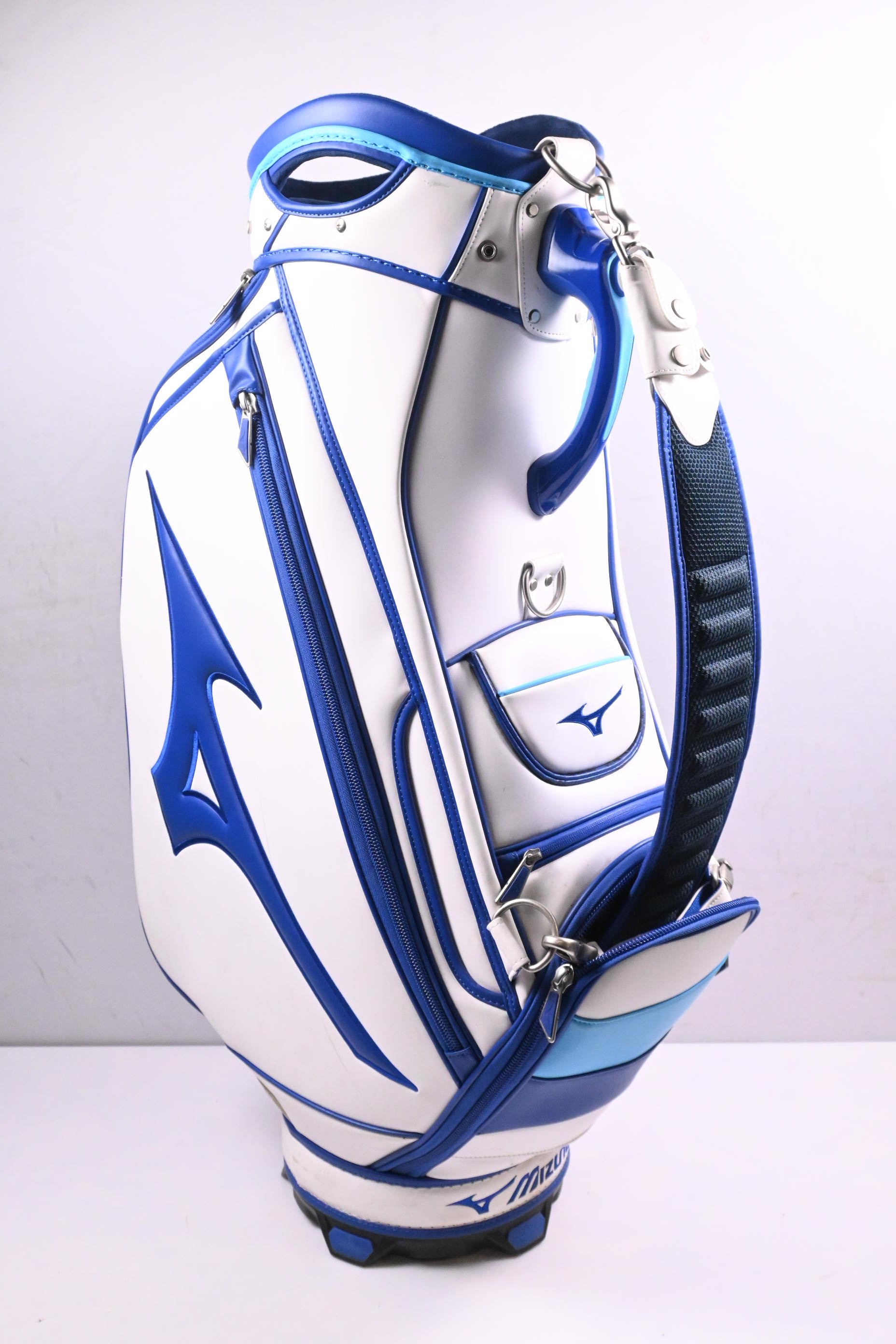 Mizuno 2024 Tour Staff Bag / 6-Way Divider / White & Blue