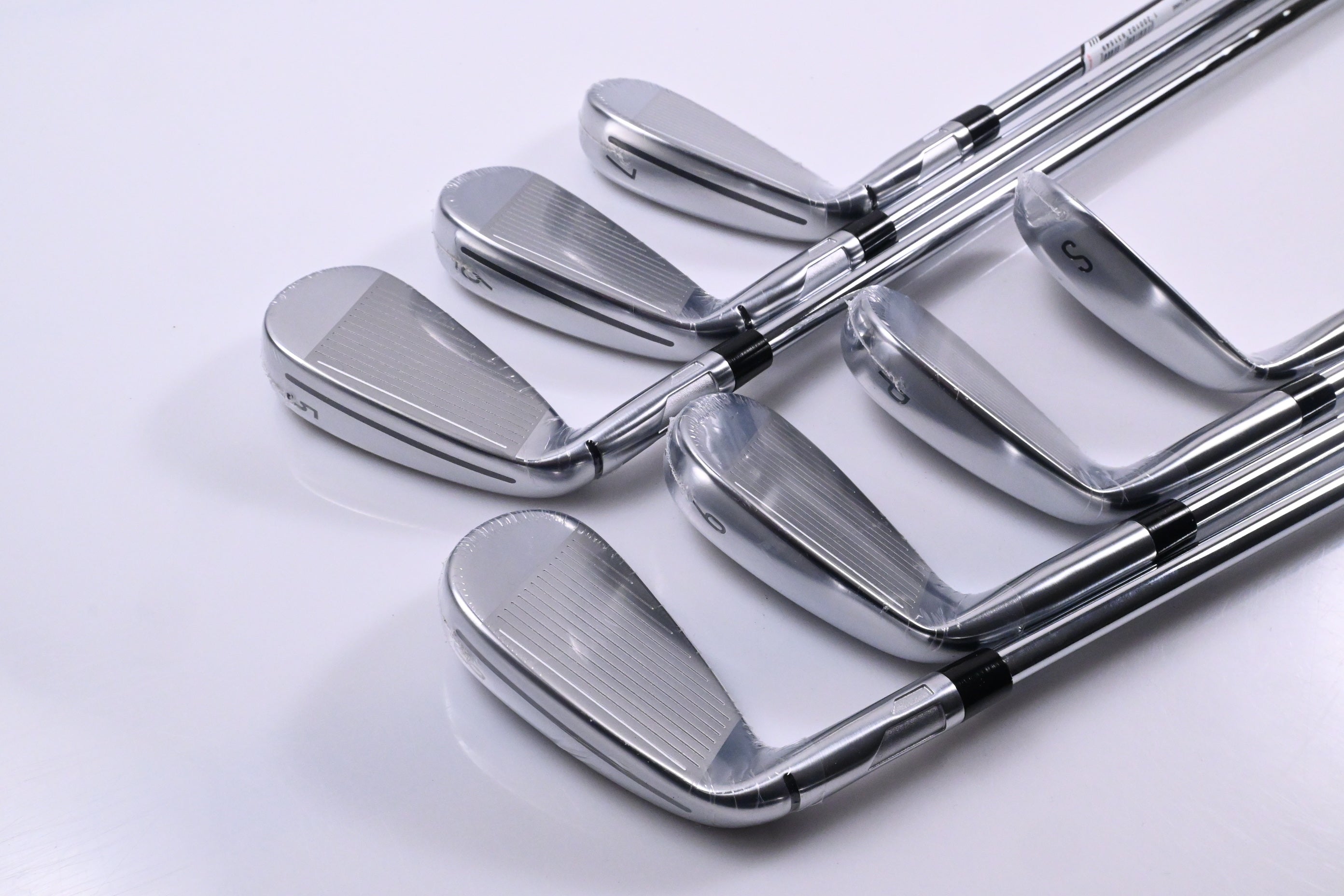 Taylormade Qi Max Irons / 5-PW+SW / Stiff Flex KBS MAX MT 85 Shafts