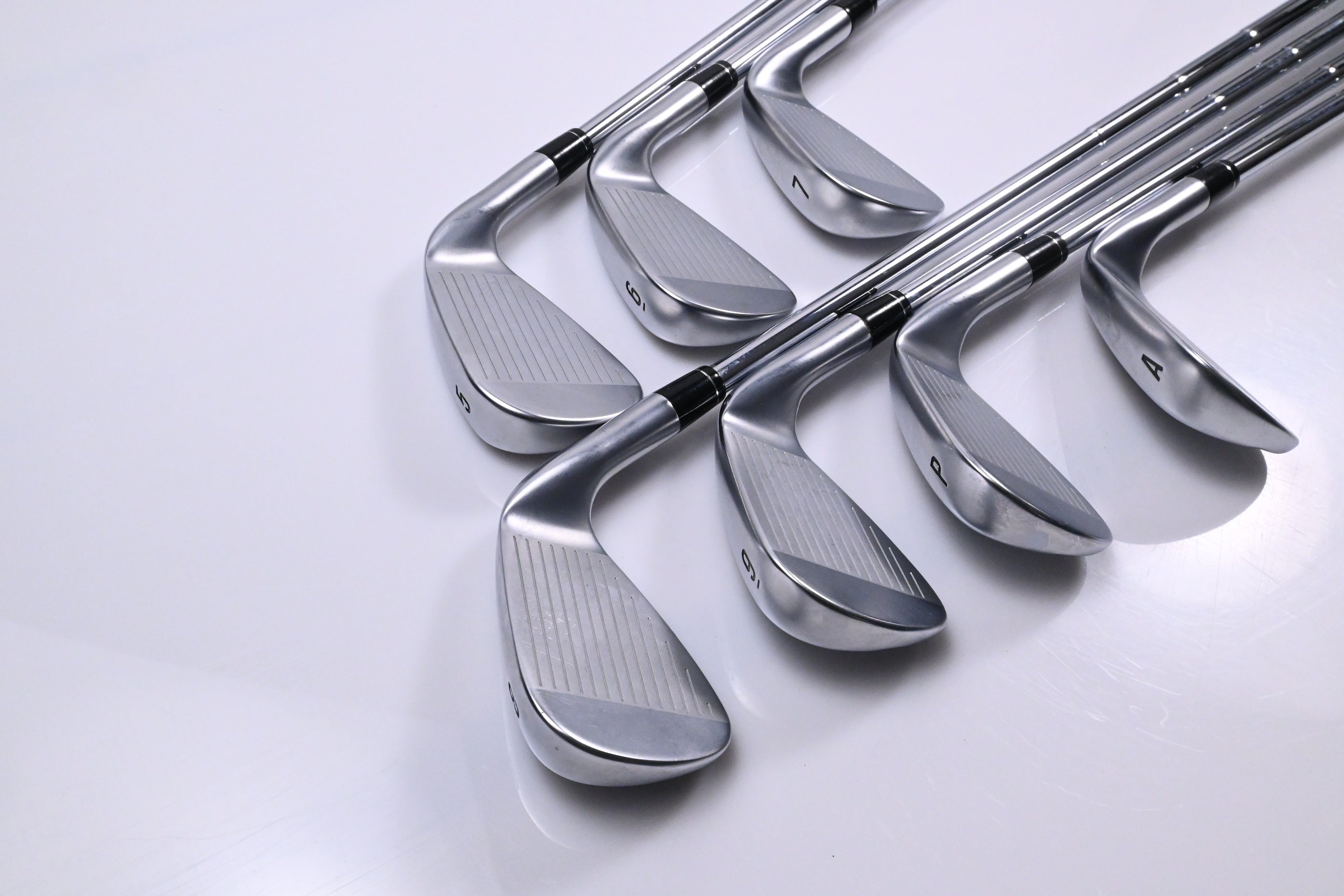 Left Hand Callaway Apex Ai200 Irons / 5-PW+AW / Regular Flex Dynamic Gold Mid