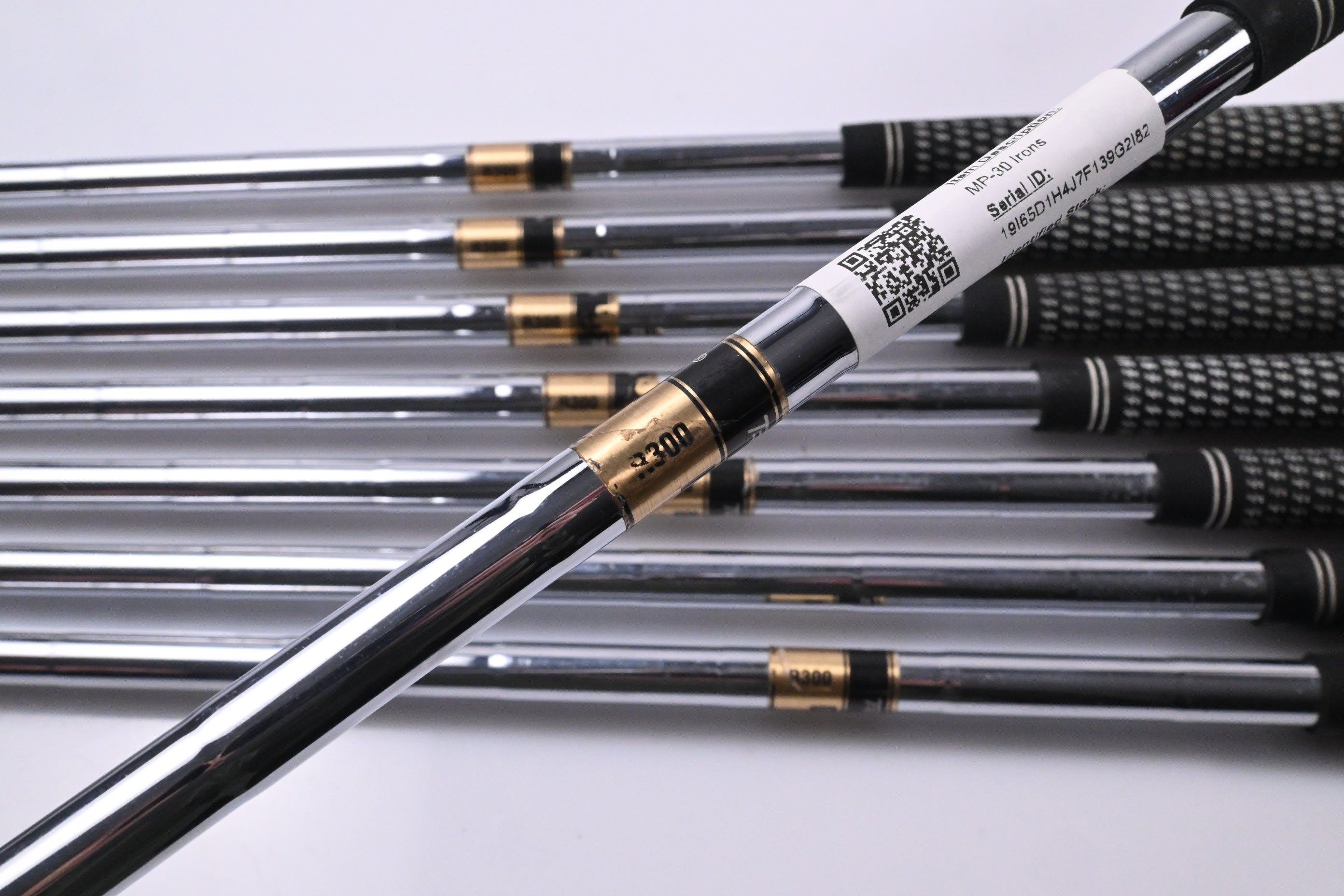 Mizuno MP-30 Irons / 3-PW / Regular Flex Dynamic Gold R300 Shafts