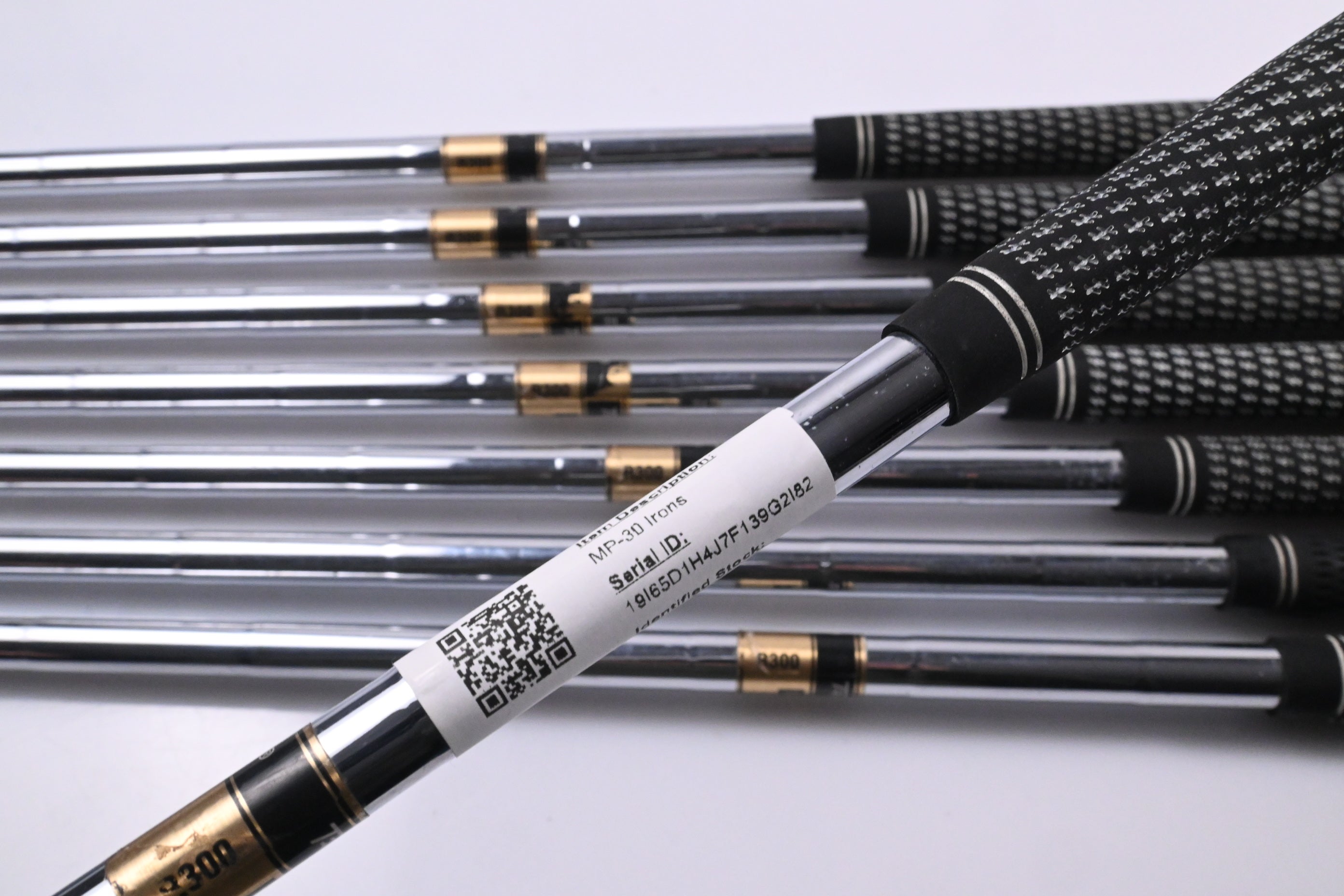 Mizuno MP-30 Irons / 3-PW / Regular Flex Dynamic Gold R300 Shafts